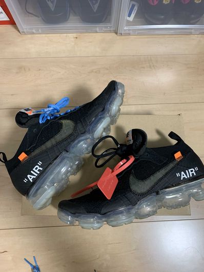 Off-White × Nike Air Vapormax "Black/Total Orange/Clear"