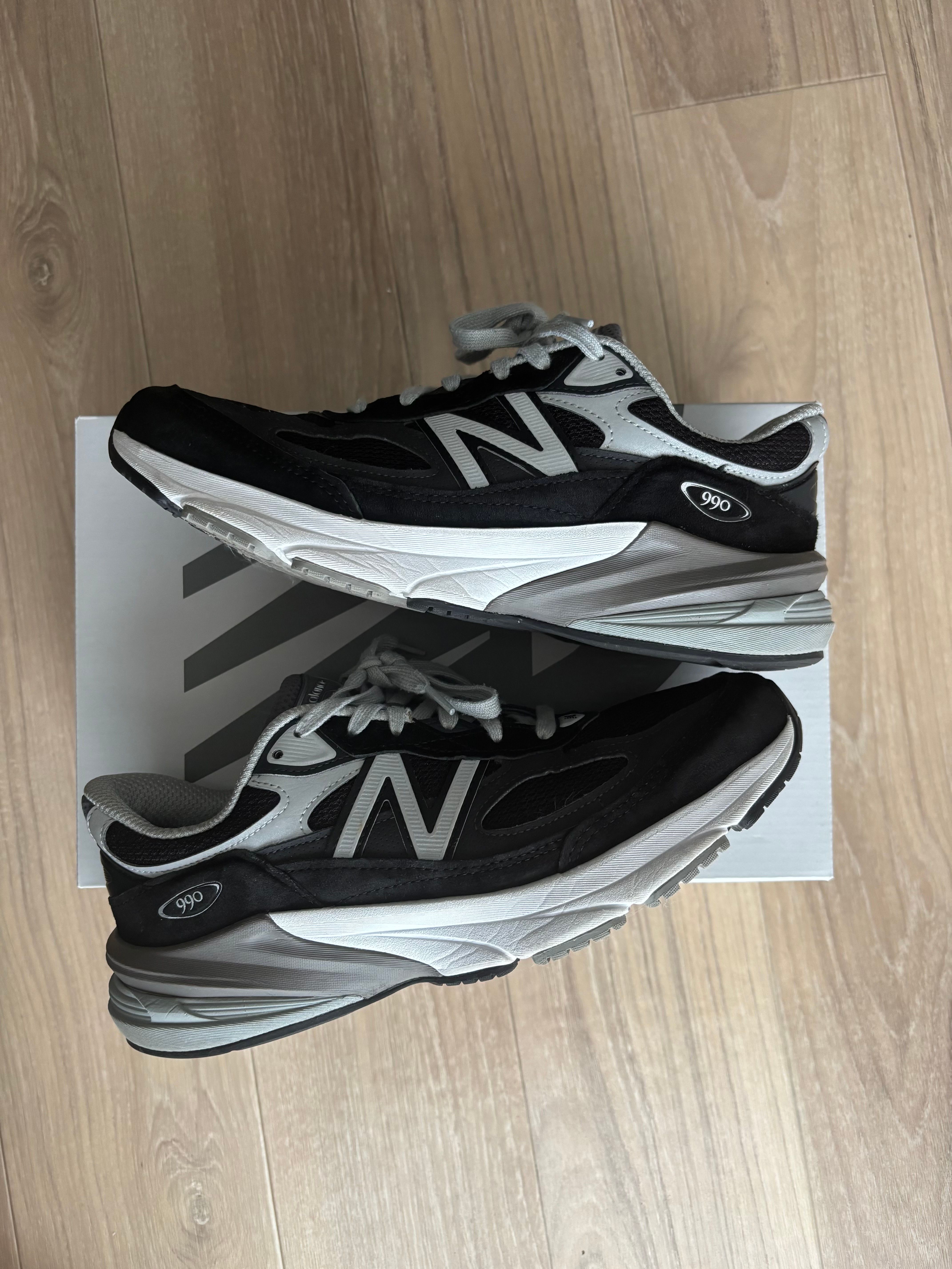 New Balance 990V6 "Black" (Heel NB Logo)