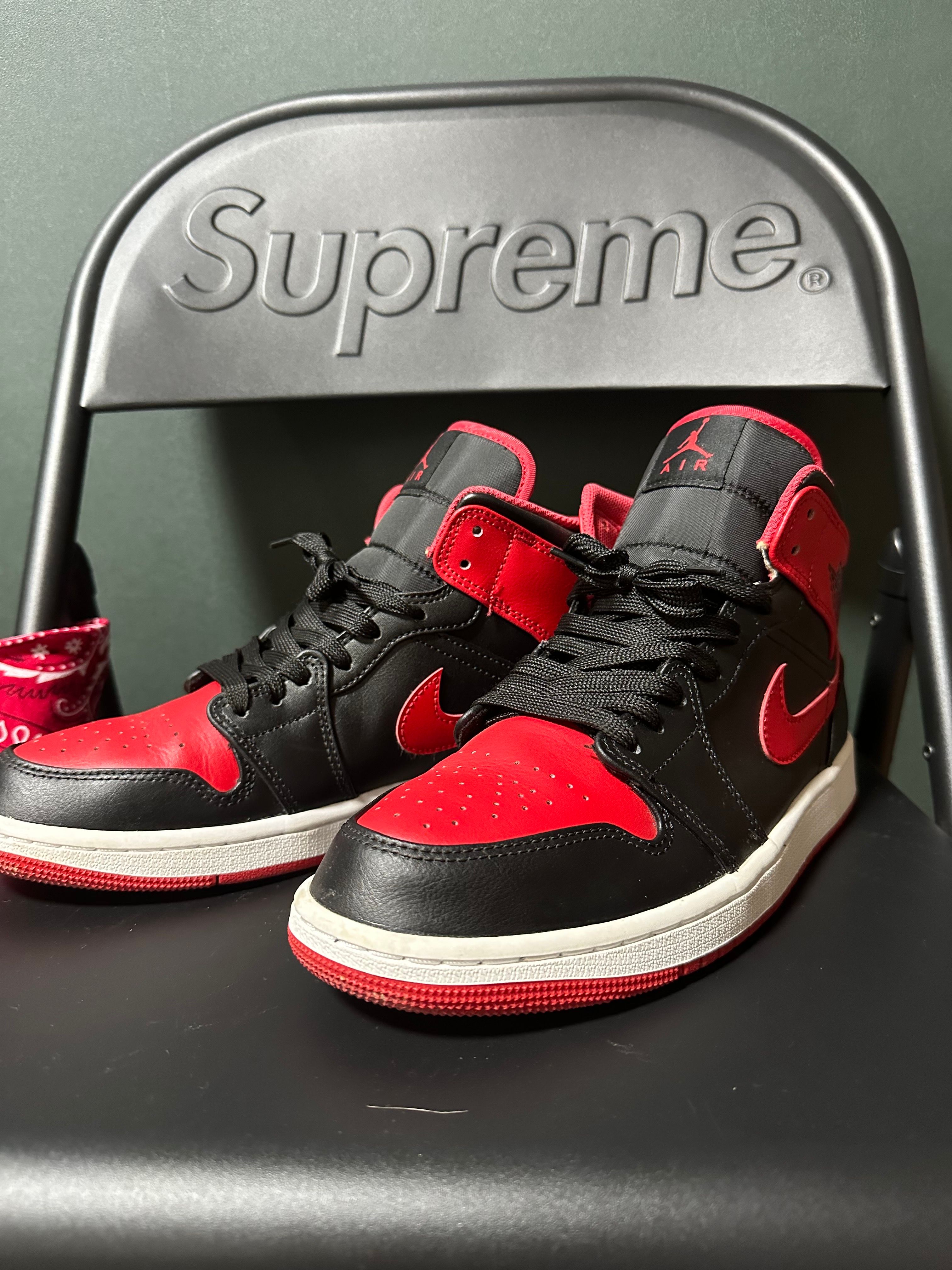 Nike Air Jordan 1 Mid "Bred Toe"