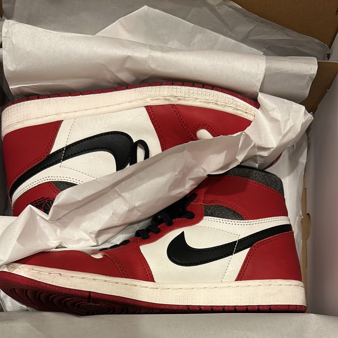 Nike Air Jordan 1 High OG "Lost & Found/Chicago"