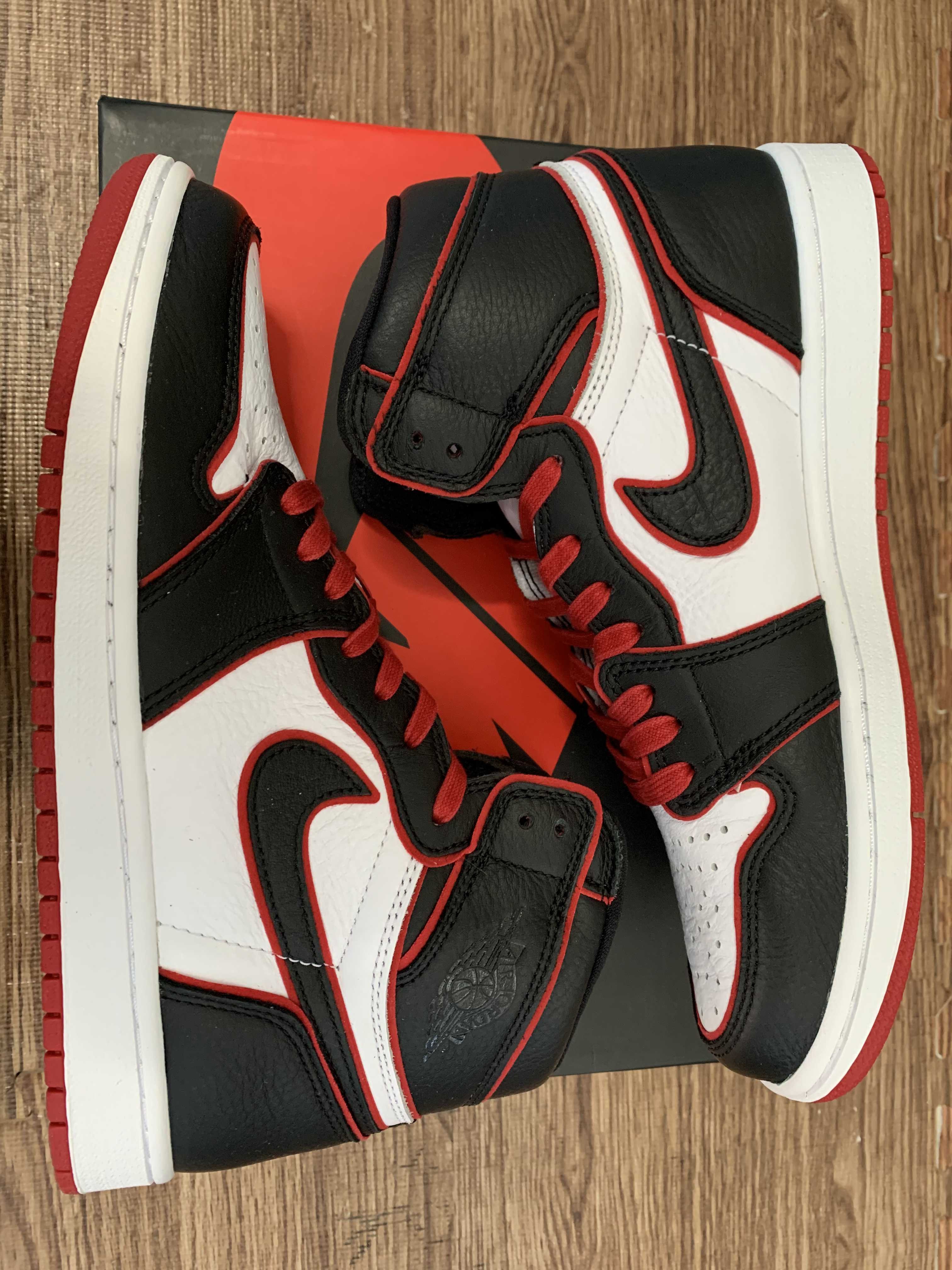 Nike Air Jordan 1 Retro High OG "Blood Line"   