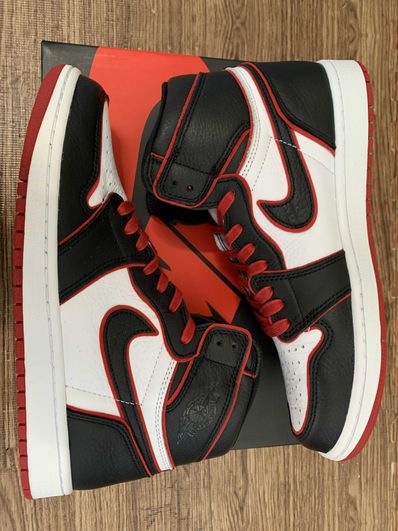Nike Air Jordan 1 Retro High OG "Blood Line"