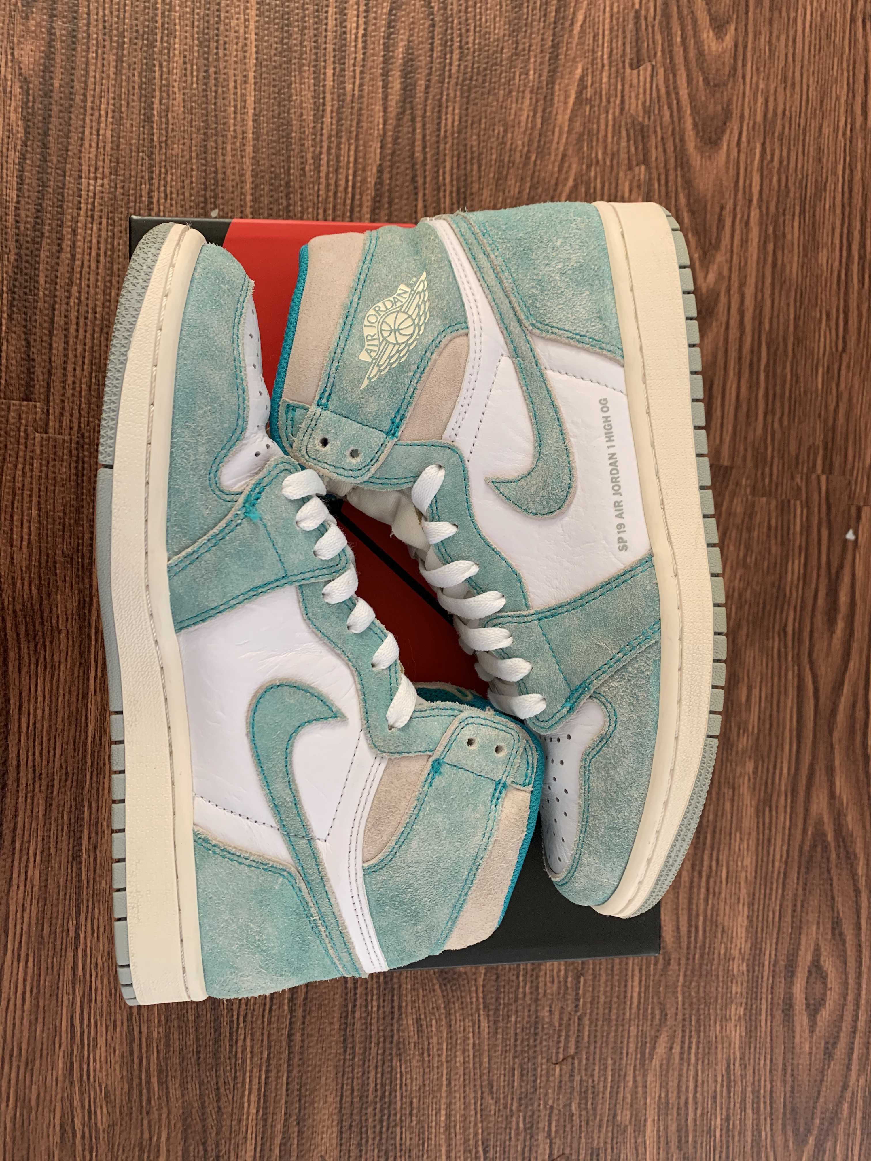 Nike Air Jordan 1 Retro High OG "Turbo Green"