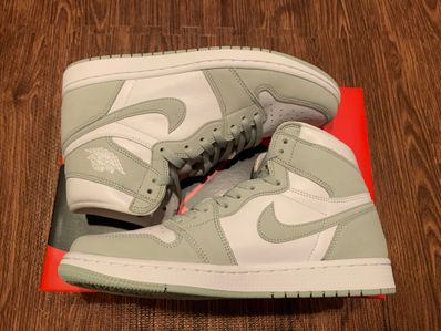Nike Women's Air Jordan 1 High OG "Seafoam"