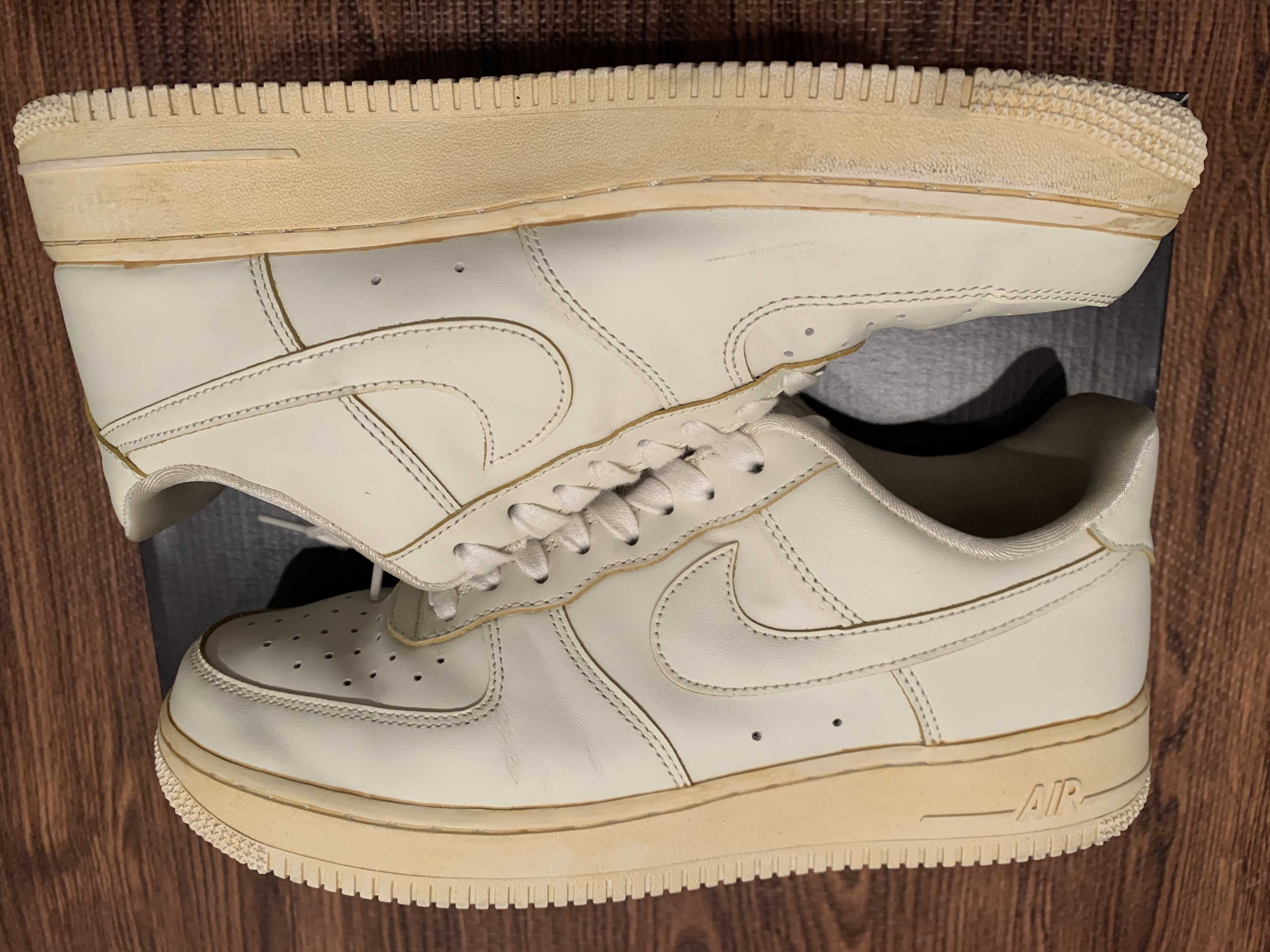 Nike Air Force 1 Low '07 LV8 "Made You Look"