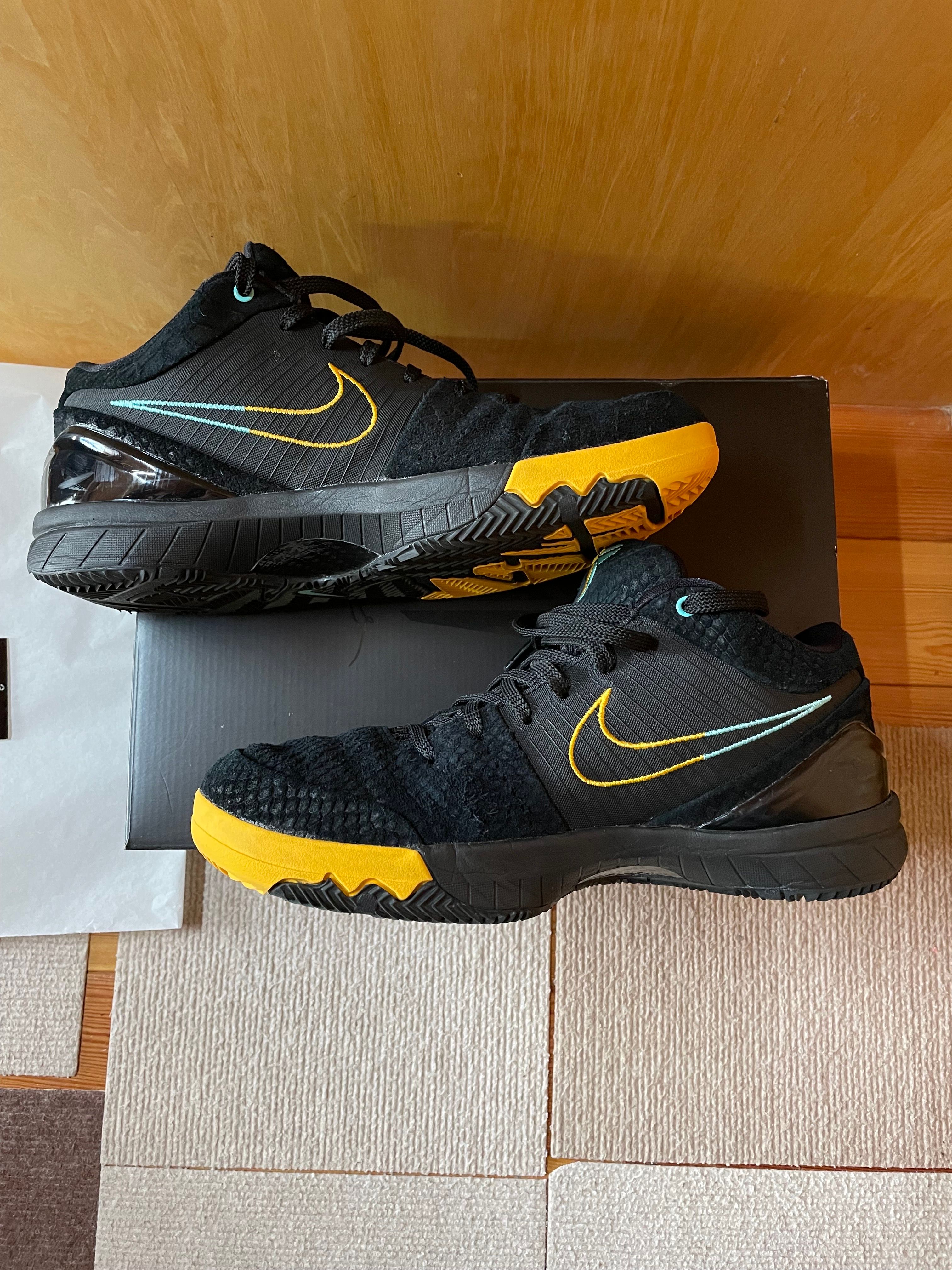 NIKE ZOOM KOBE 4 PROTRO "BLACK SNAKE TEXTURE"