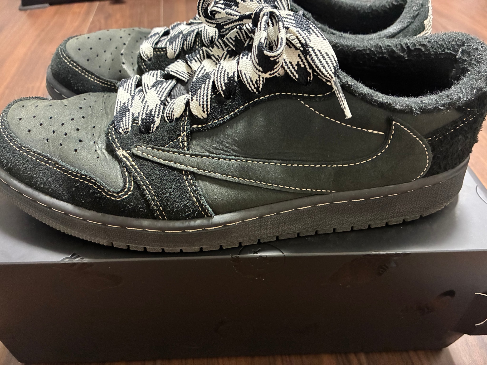 Travis Scott × Nike Air Jordan 1 Low OG SP "Black Phantom"