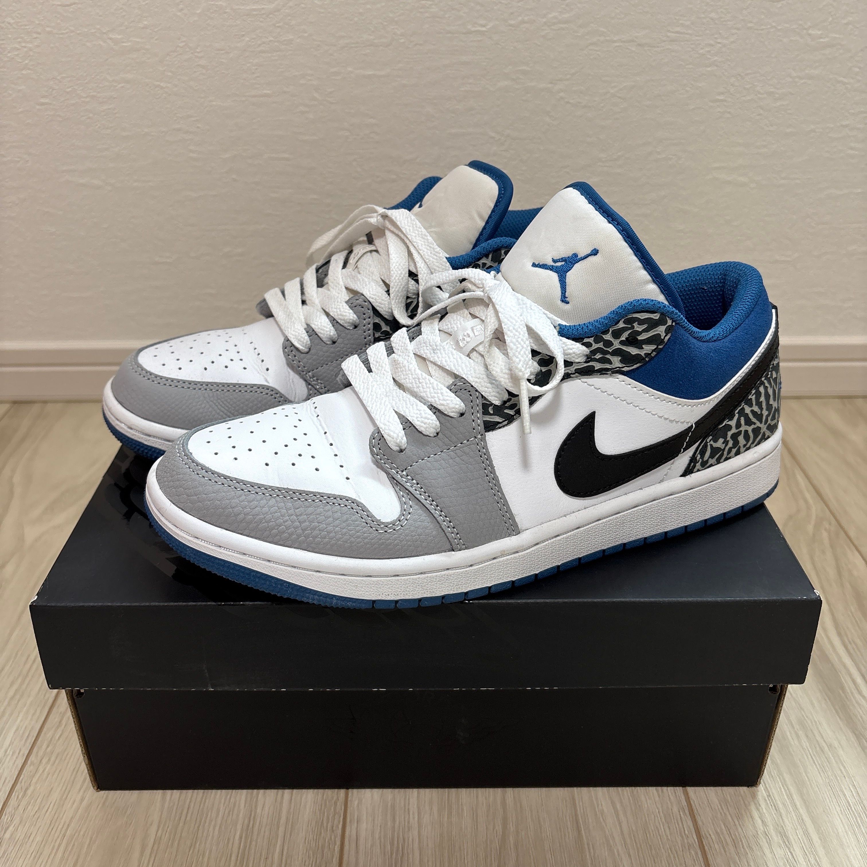Nike Air Jordan 1 Low "True Blue"