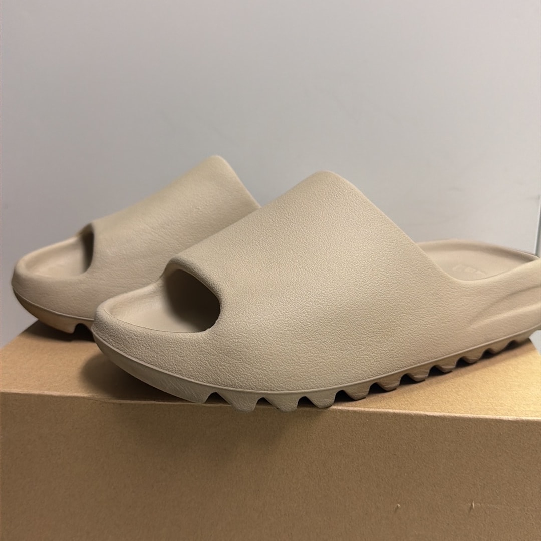 【1週間限定】YEEZY SLIDE 27.5cmイージースライド　GW1934 adidas YEEZY Slide 