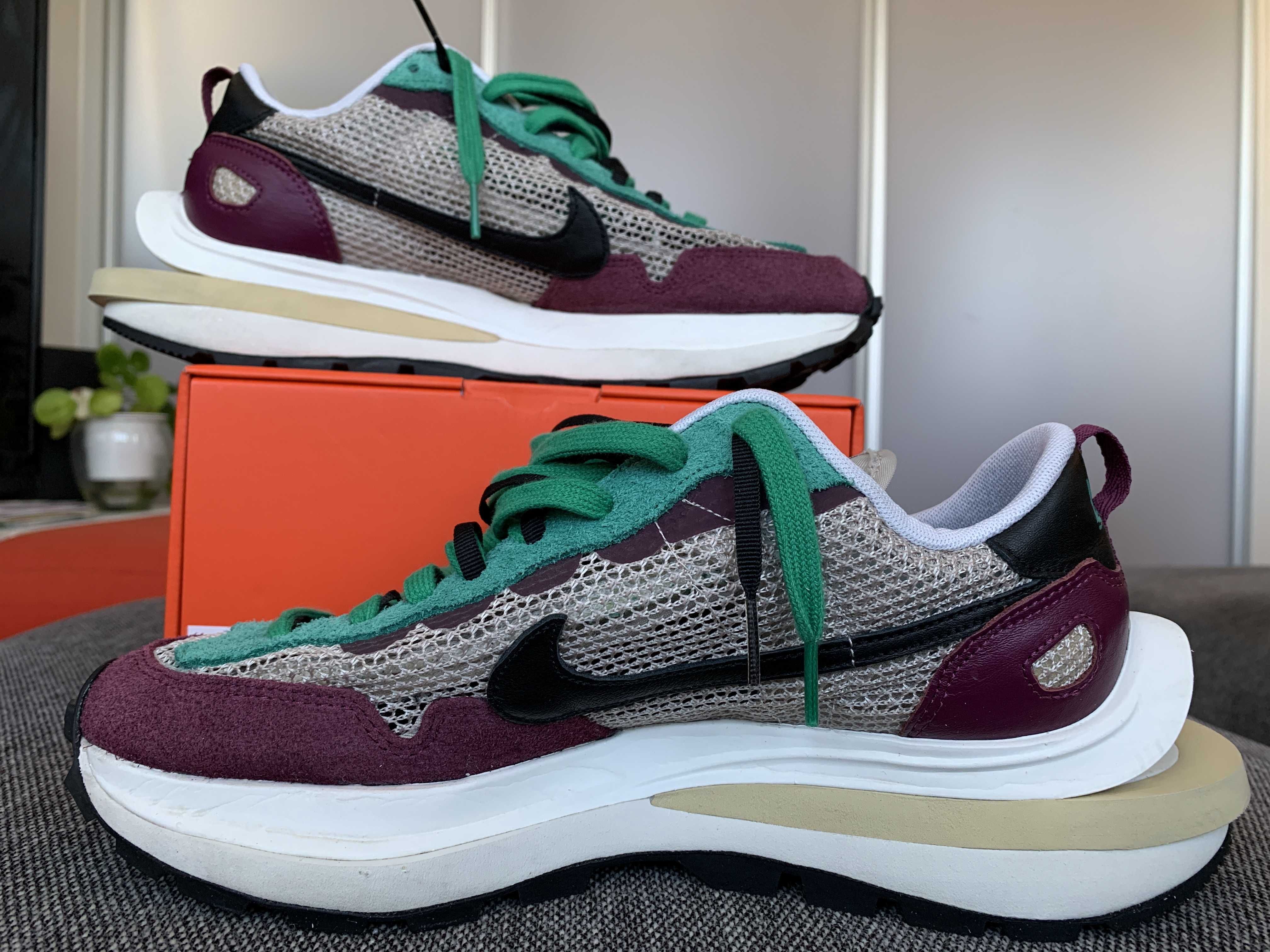 sacai × Nike Vapor Waffle "String/Red/Green"