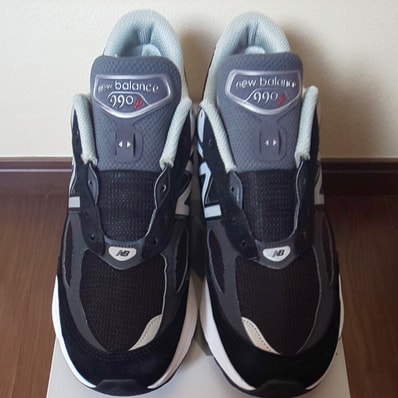 New Balance 990V6 "Black" (Heel NB Logo)