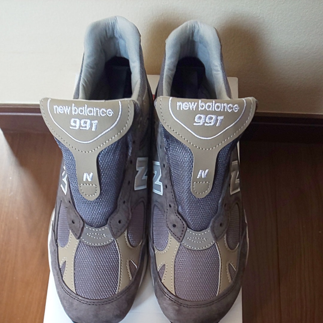 New Balance M991UKF Flimby Catalogue Pack "Grey/White"