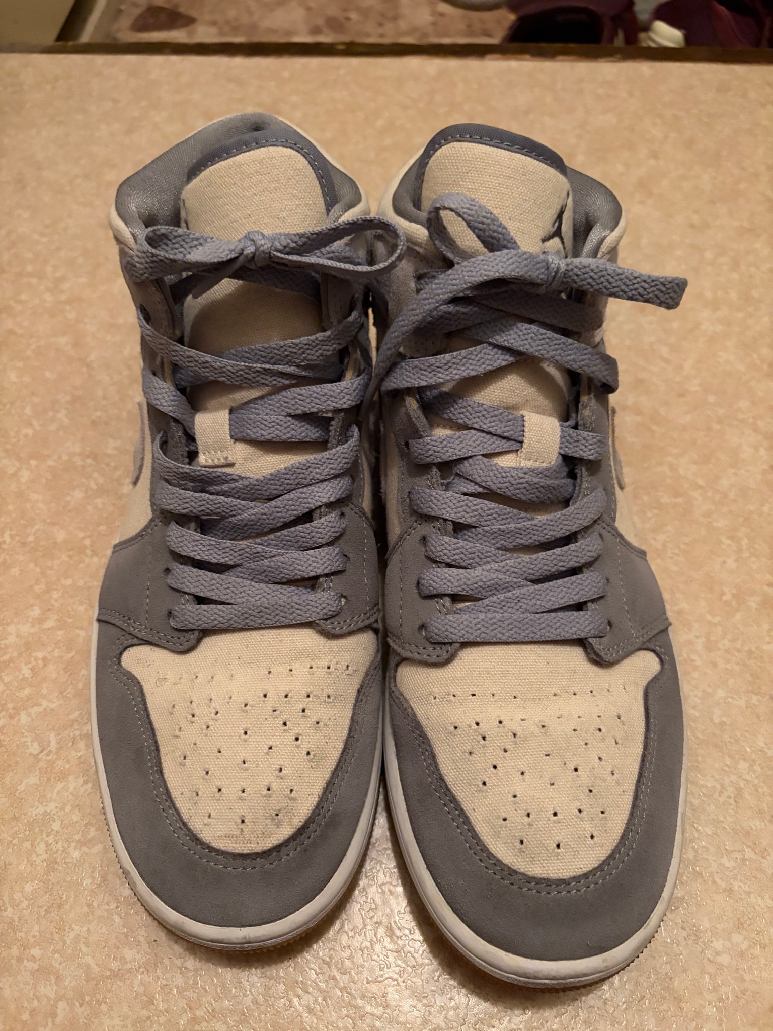 Nike Air Jordan 1 Mid SE "Coconut Milk/Particle Grey"