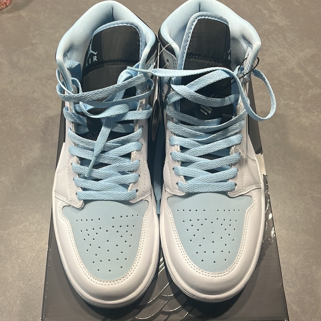 Nike Air Jordan 1 Mid "Ice Blue Nubuck"