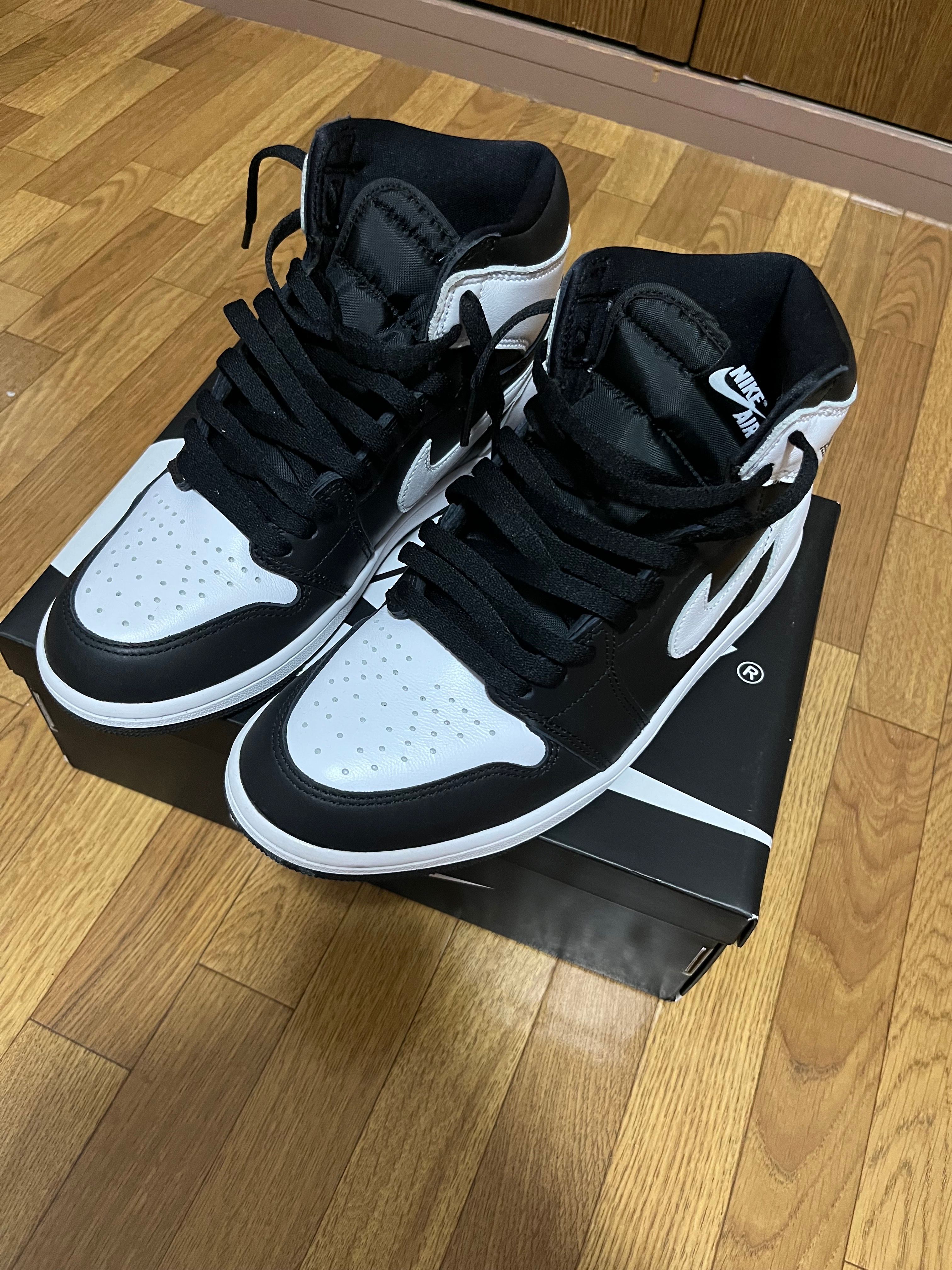 Nike Air Jordan 1 Retro High OG "Black/White"