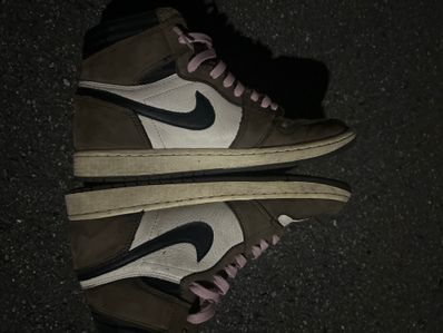 Travis Scott × Nike Air Jordan 1 Retro High OG TS SP "Sail/Dark Mocha"