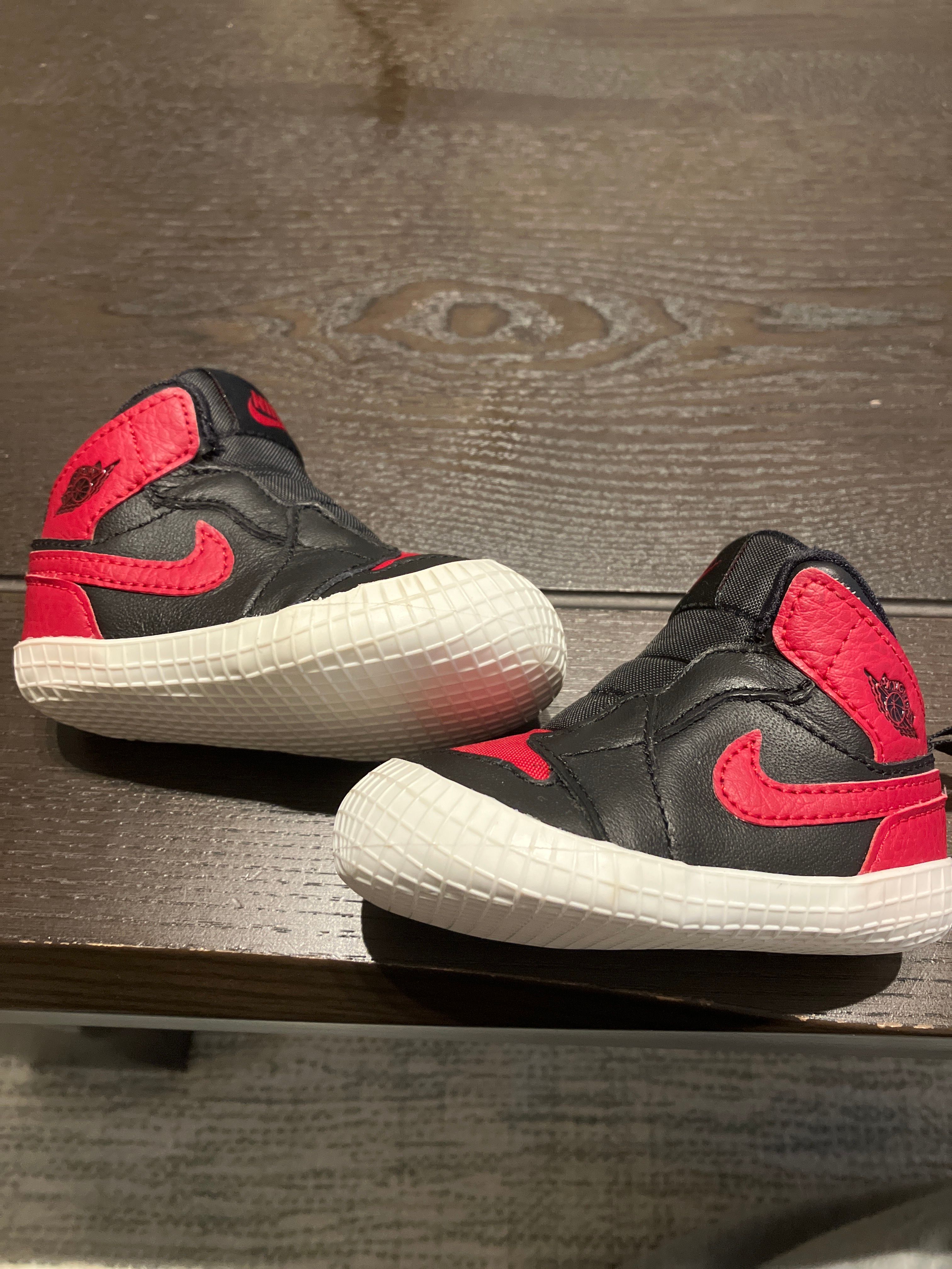 Nike Air Jordan 1 Crib Bootie "Bred"