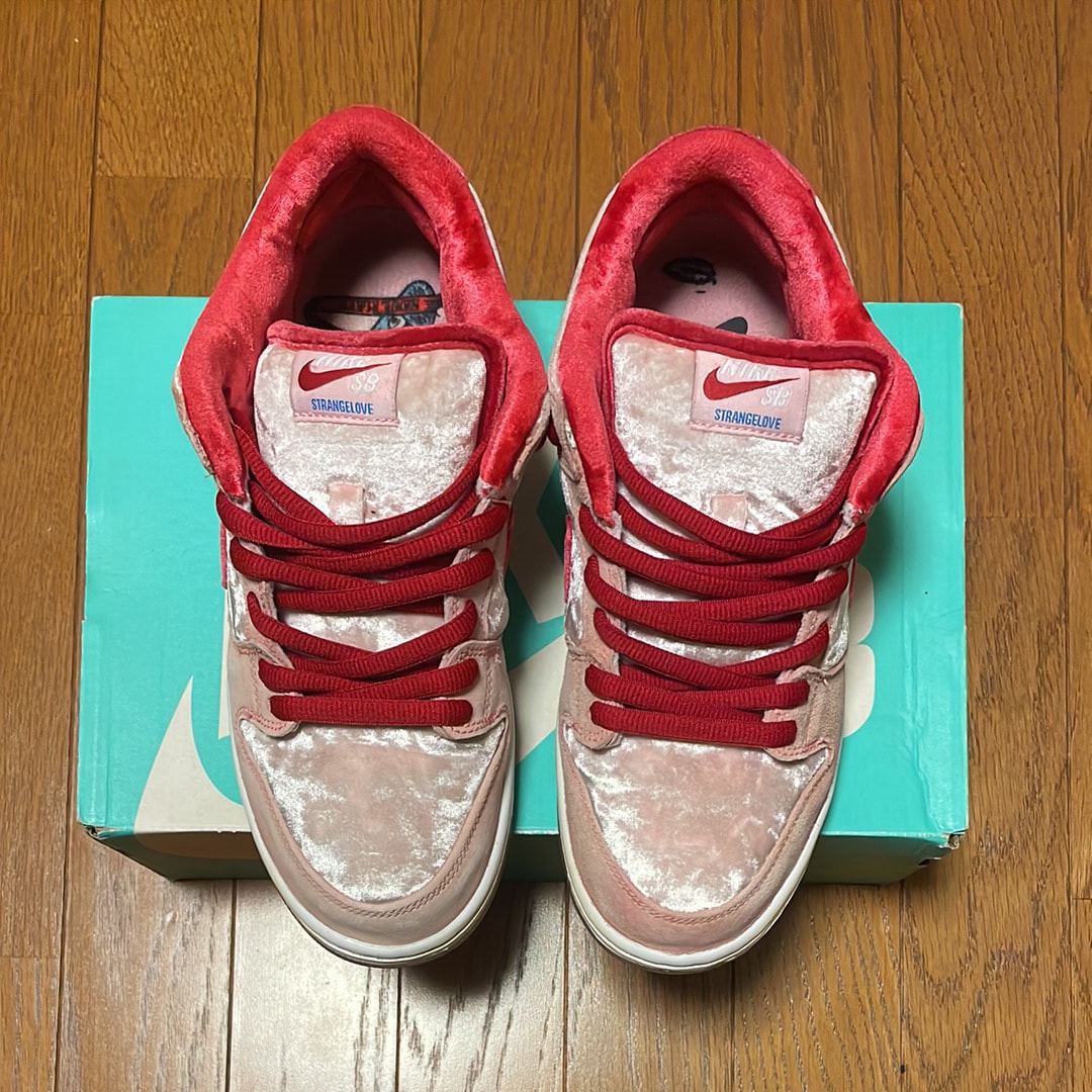 Strangelove × Nike SB Dunk Low "Valentine’s Day"