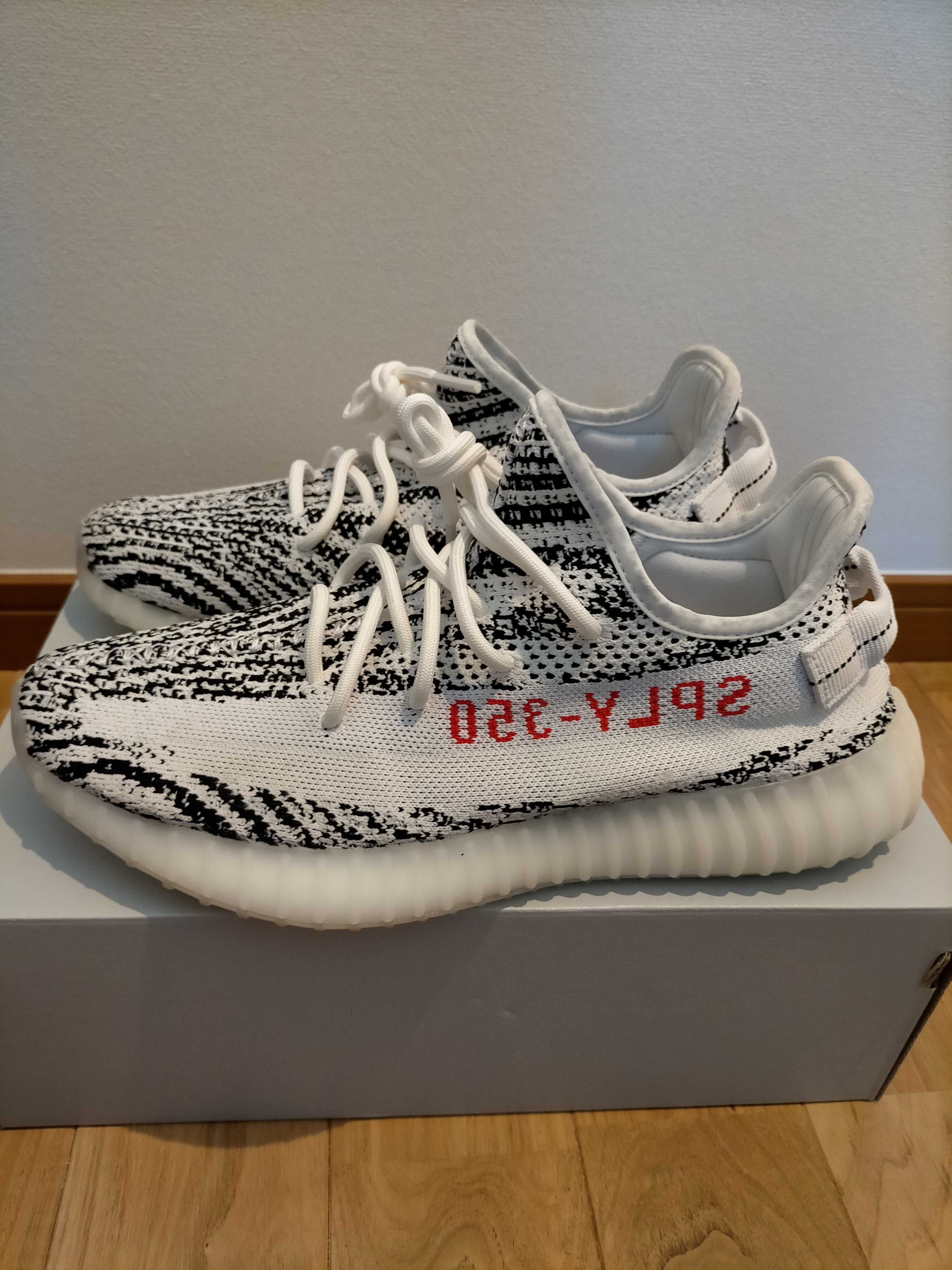 adidas YEEZY Boost 350 V2 "Zebra"