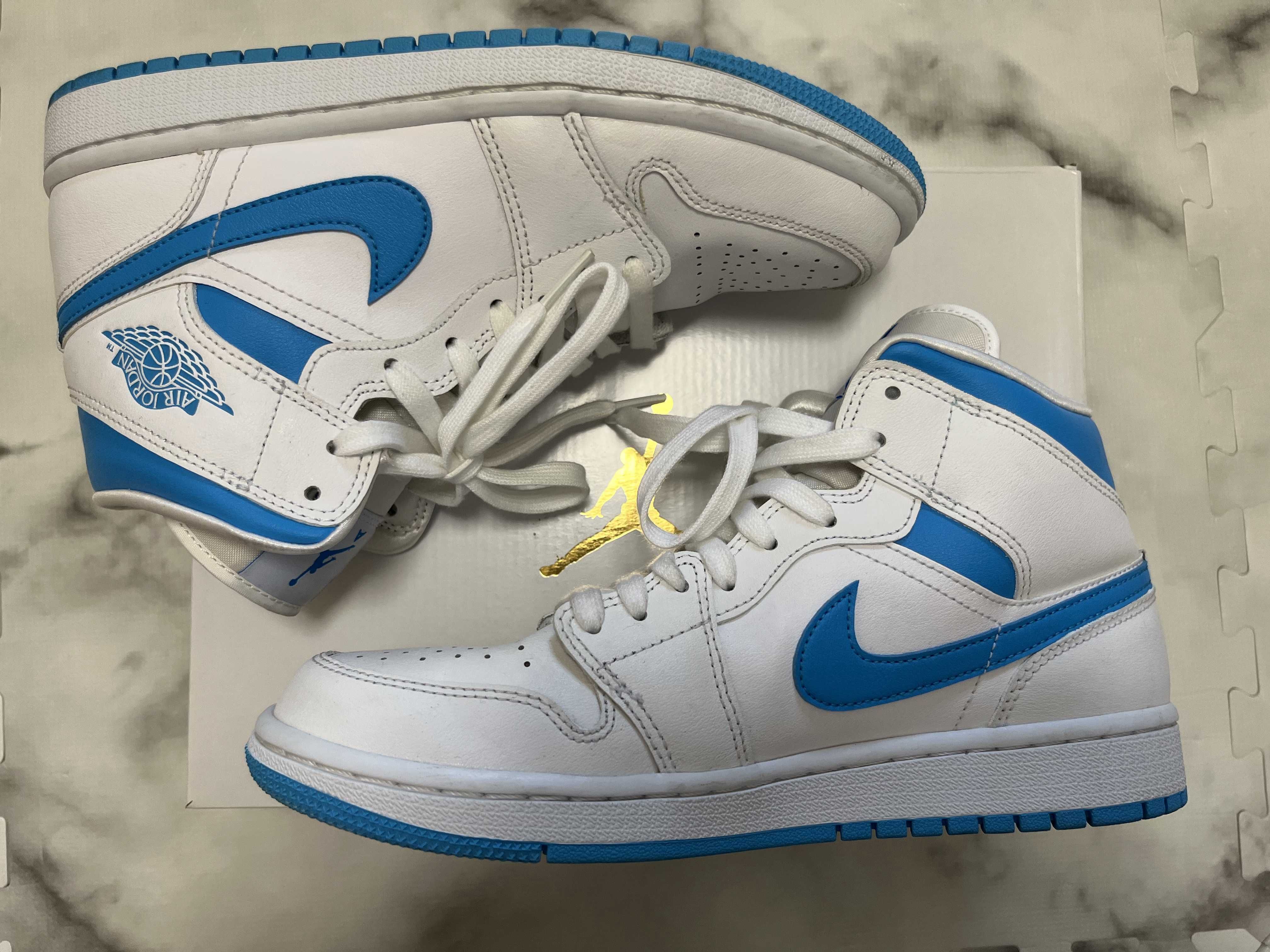 Nike Women's Air Jordan 1 Mid "UNC"
