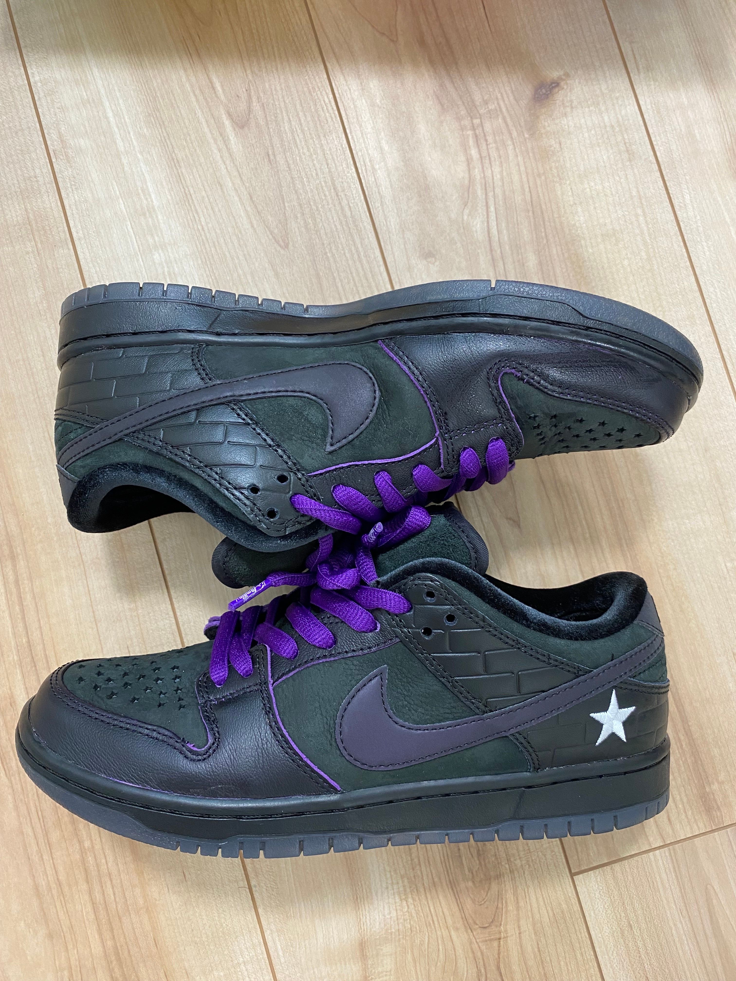 Familia × Nike SB Dunk Low First Avenue "Black/Voltage Purple-White"