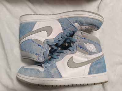Nike Air Jordan 1 High OG "Hyper Royal"