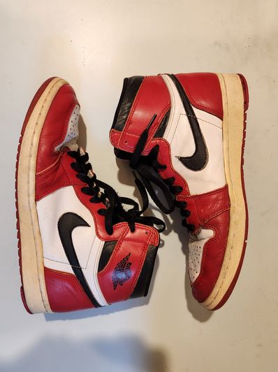 Nike Air Jordan 1 Retro High "Chicago" (1994)