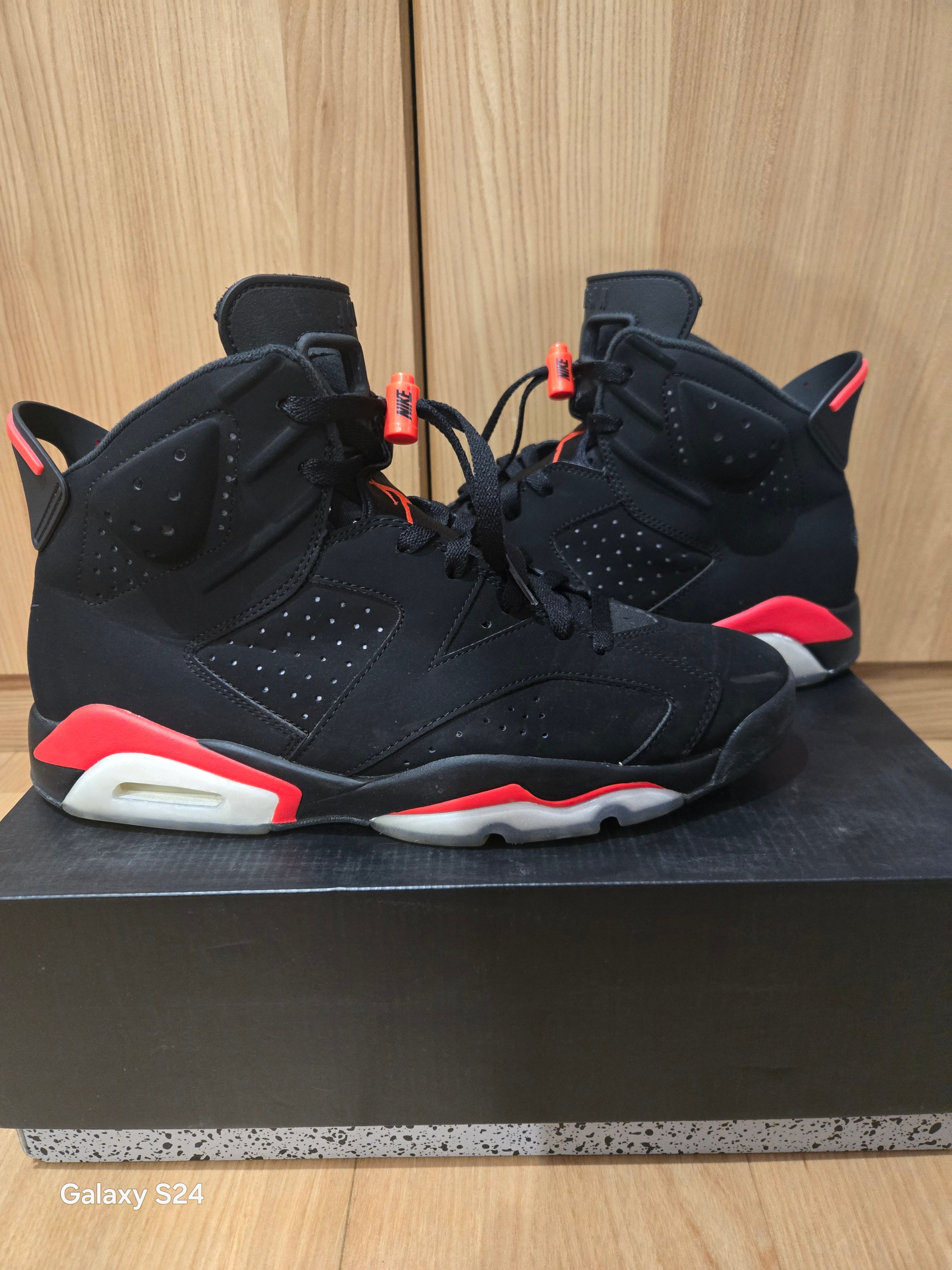 Nike Air Jordan 6 Retro OG "Black/Infrared"