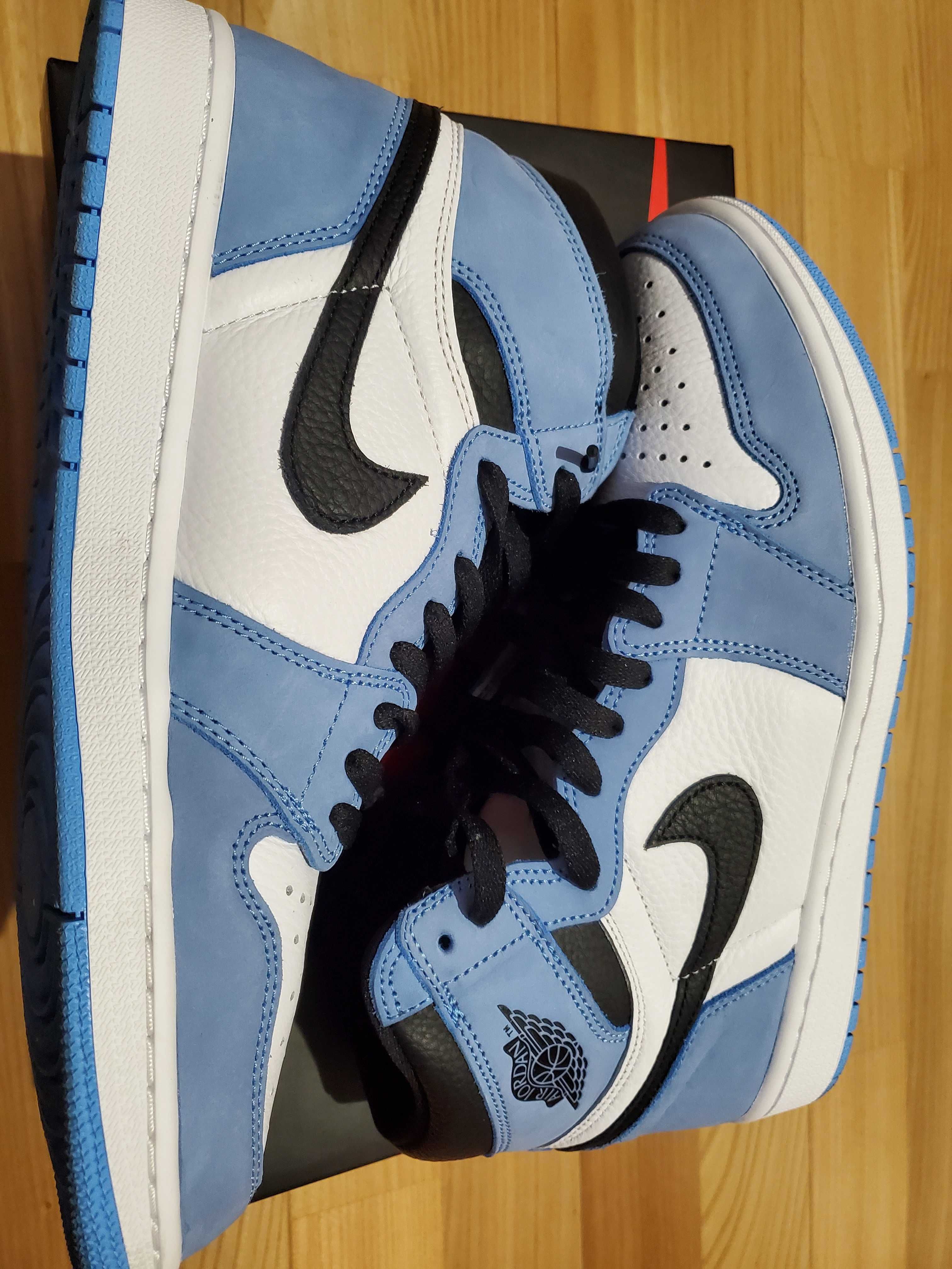 Nike Air Jordan 1 High OG "University Blue"