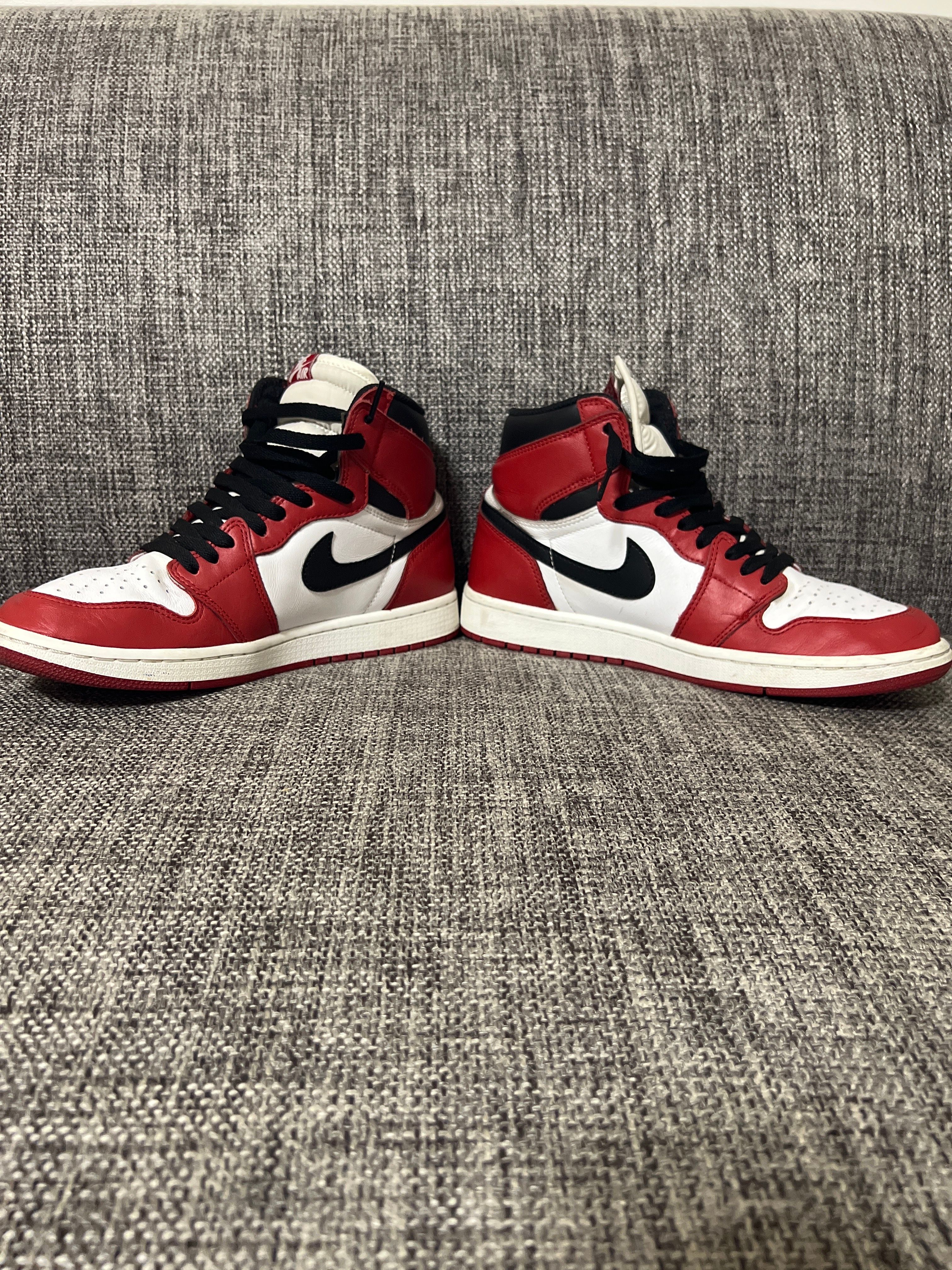 Nike Air Jordan 1 Retro High "Chicago" (2015)