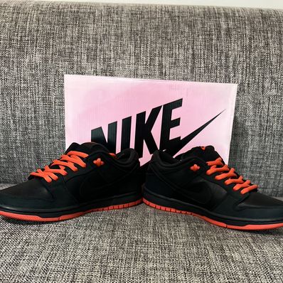 Nike SB Dunk Low TRD QS "Black Pigeon"