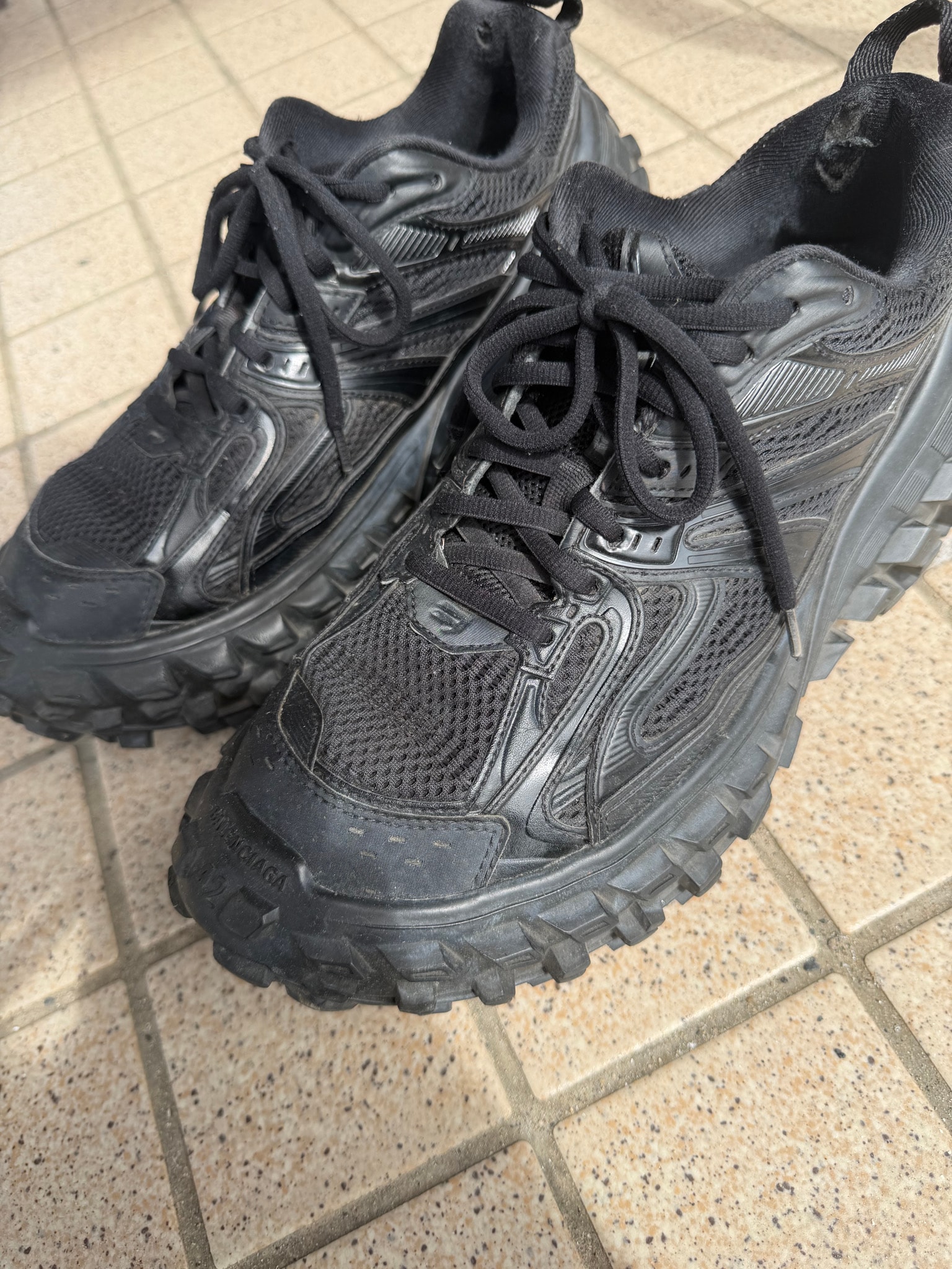 BALENCIAGA Bouncer (Defender) Sneaker "Black"