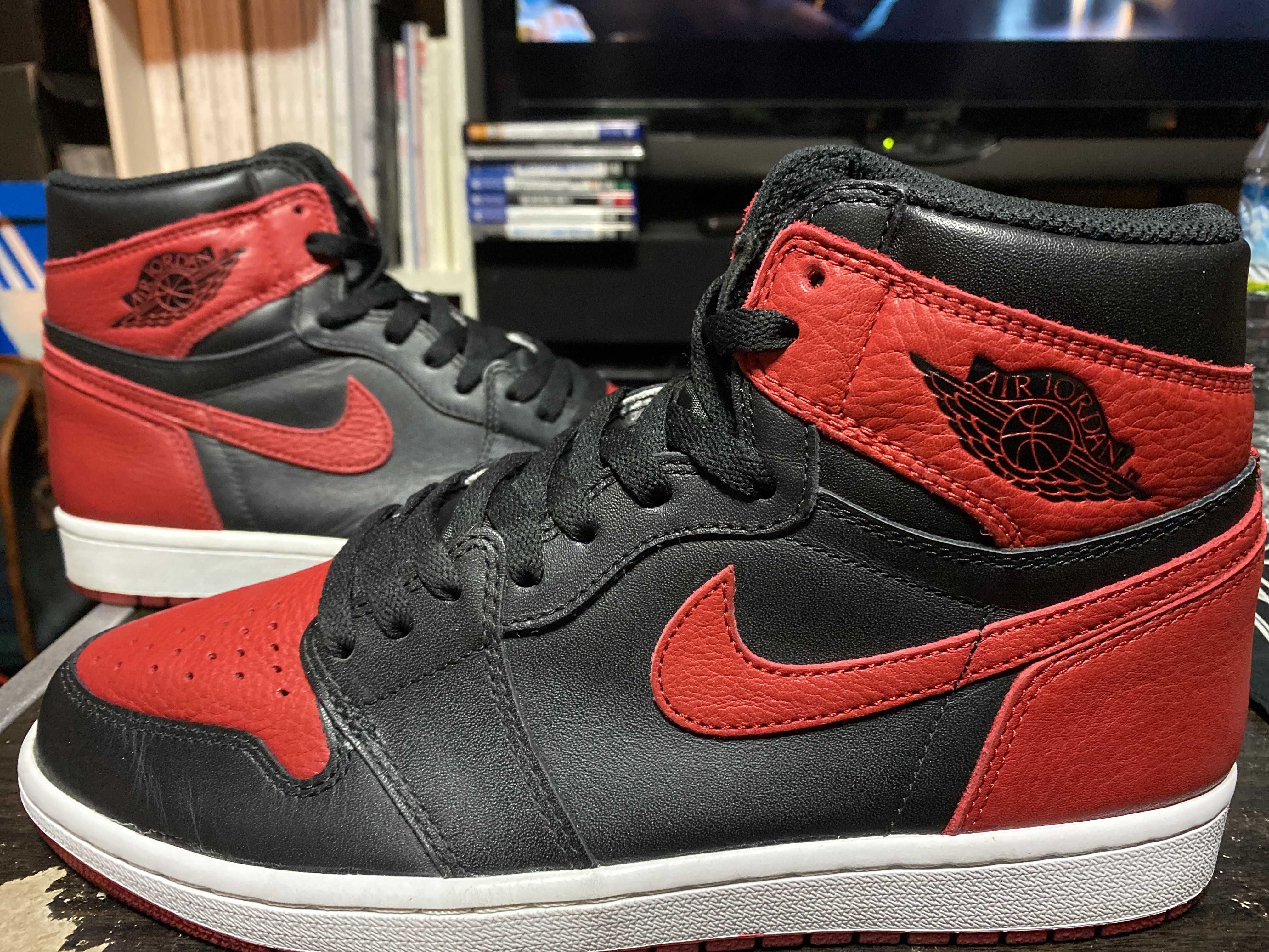 Nike Air Jordan 1 Retro High OG "Bred/Banned" (2016)