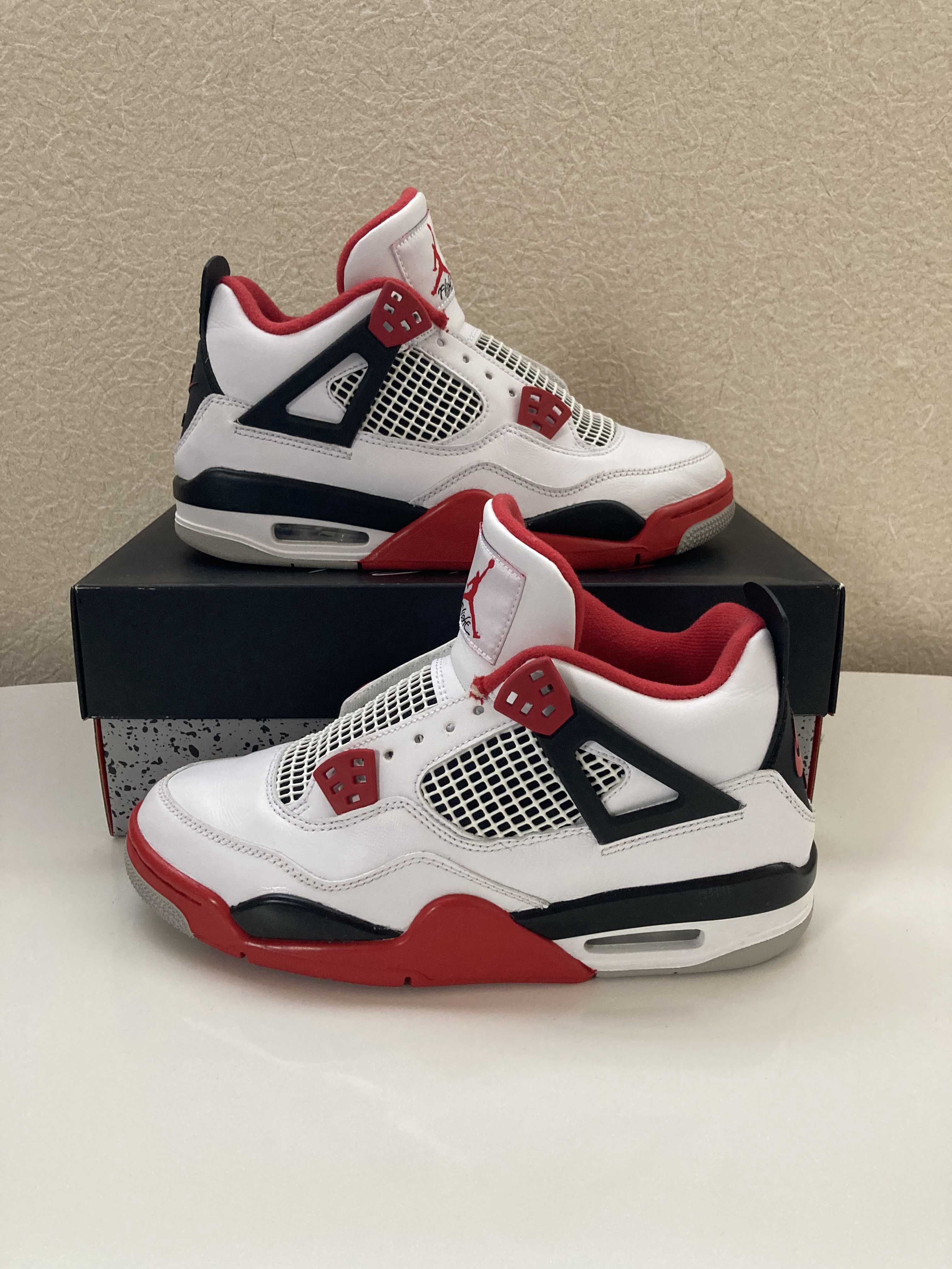 Nike GS Air Jordan 4 OG "Fire Red"