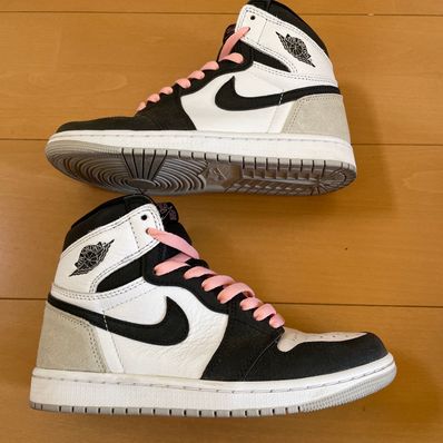 Nike Air Jordan 1 High OG "Bleached Coral"