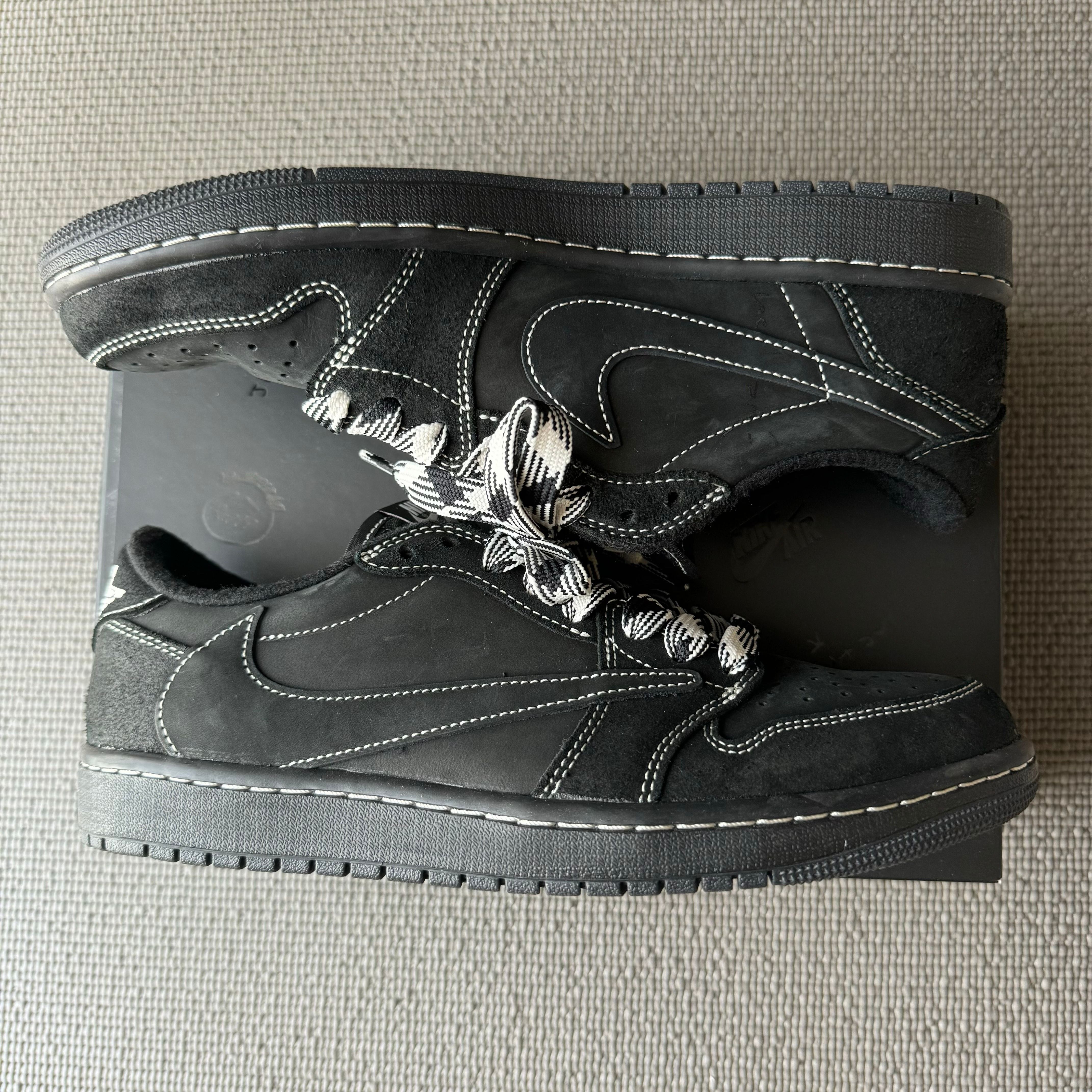 Travis Scott × Nike Air Jordan 1 Low OG SP "Black Phantom"