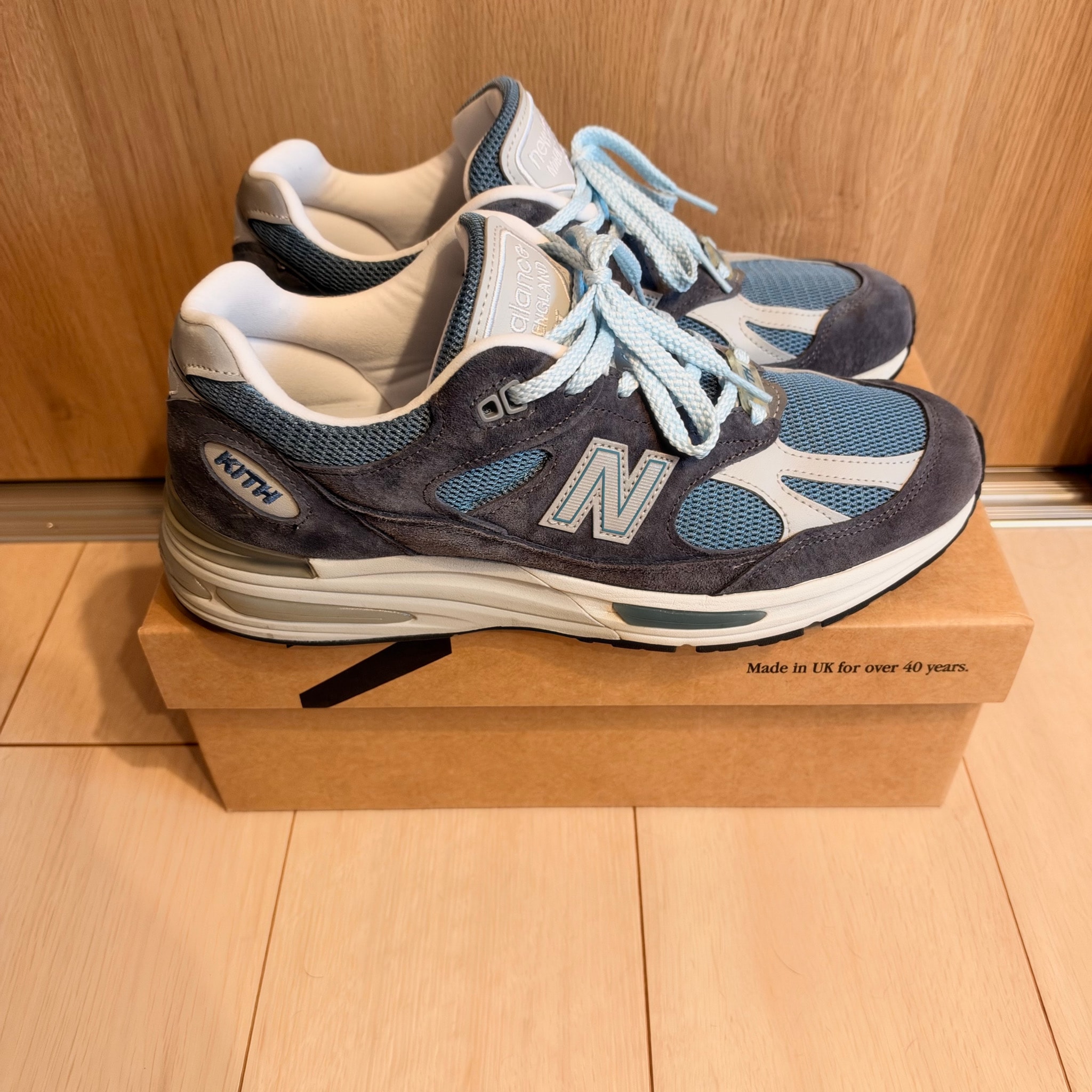 KITH × New Balance 991V2 "Asphalt/Lead/Oyster Mushroom"