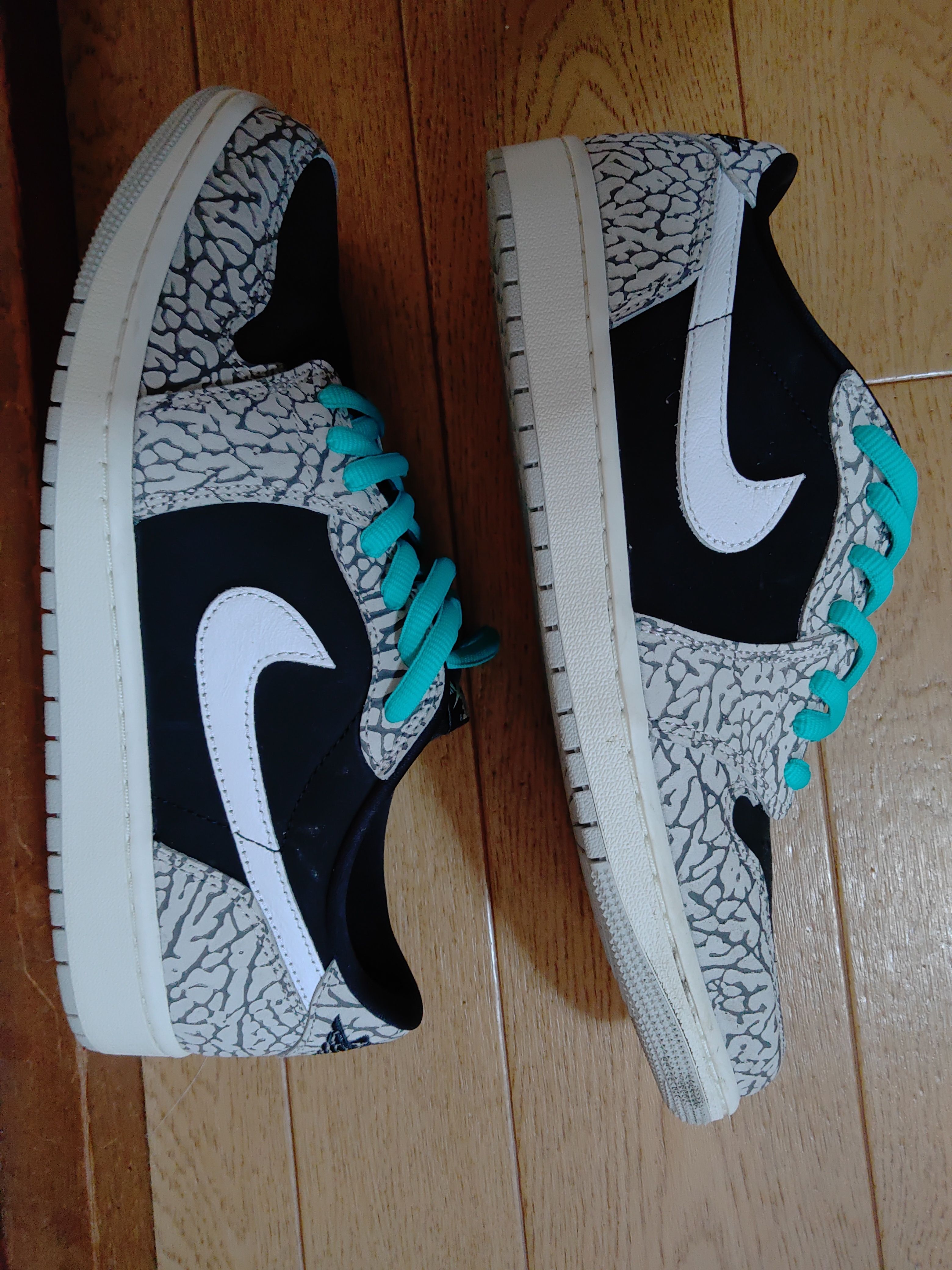 Nike Air Jordan 1 Retro Low OG "Black Cement"