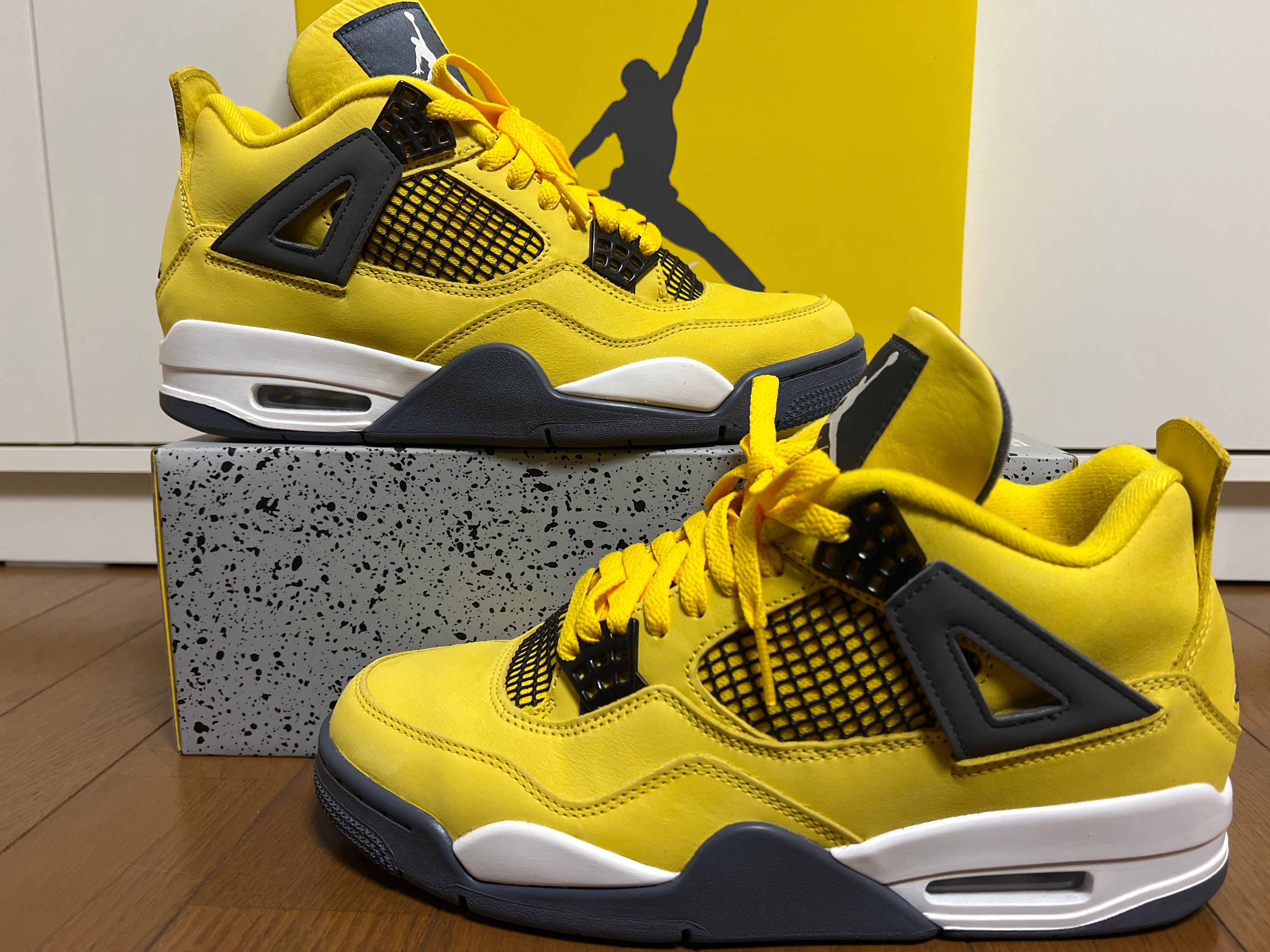 Nike Air Jordan 4 "Tour Yellow"