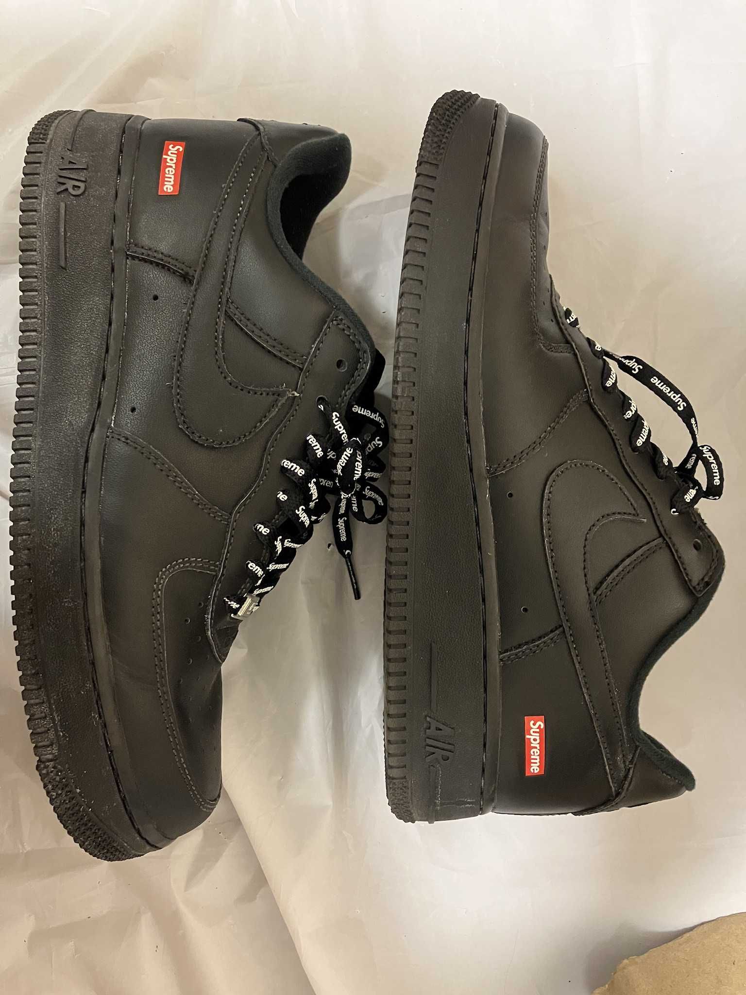 Supreme × Nike Air Force 1 Low "Black"