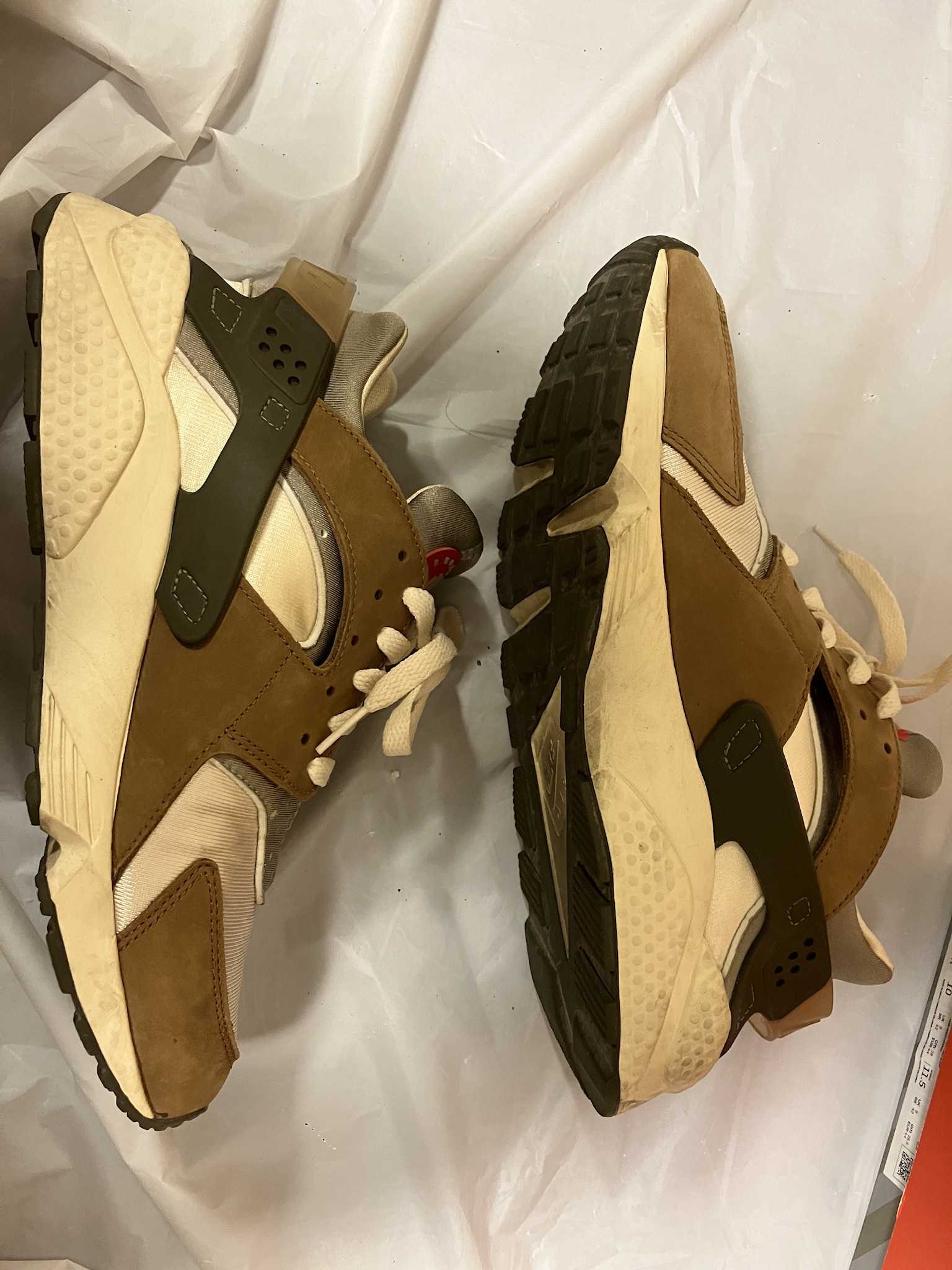 Stussy × Nike Air Huarache "Desert Oak"