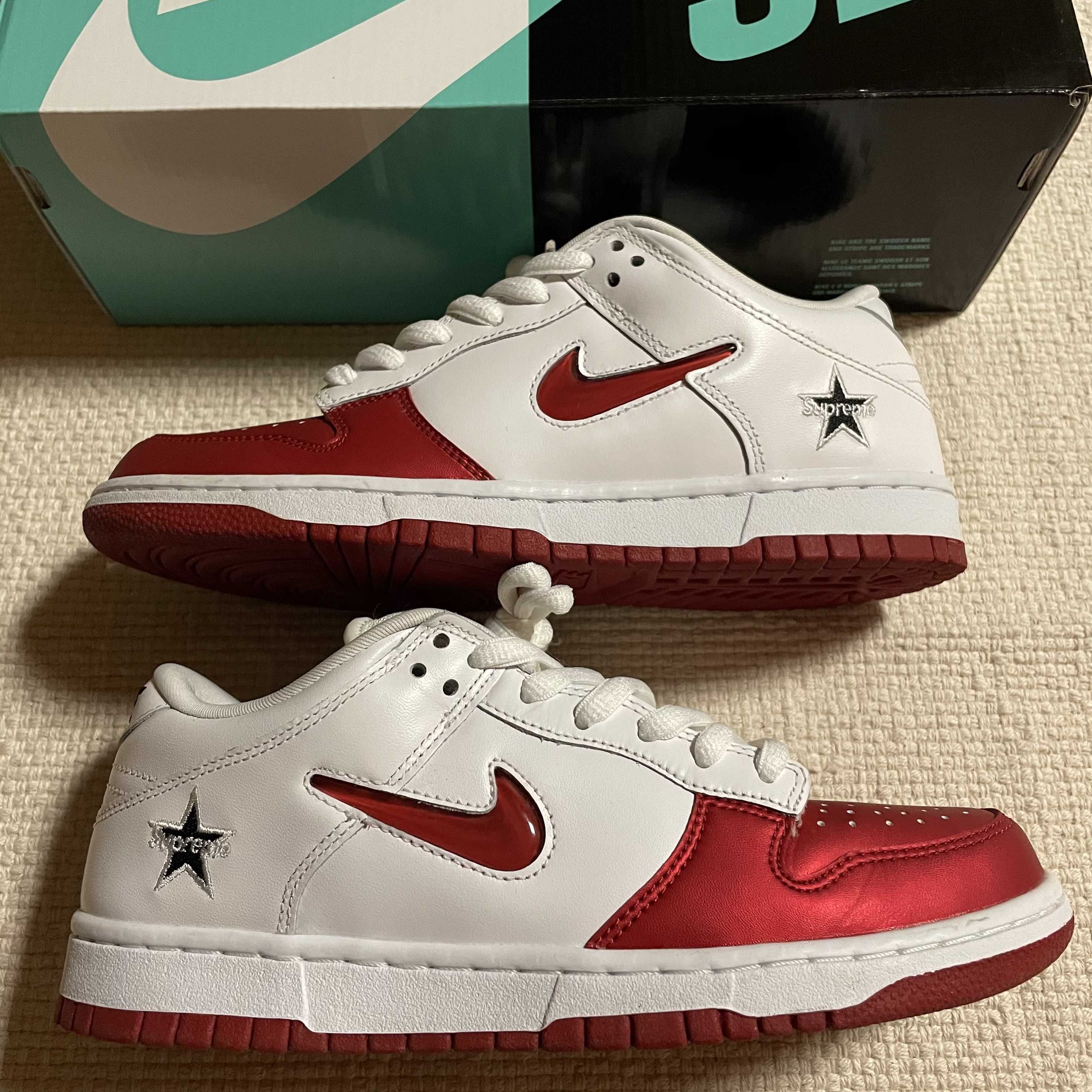 Supreme × Nike Dunk Low "Varsity Red/White"