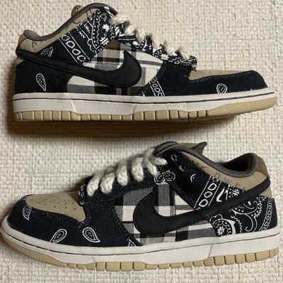 Travis Scott × Nike SB Dunk Low "Black/Parachute Beige"