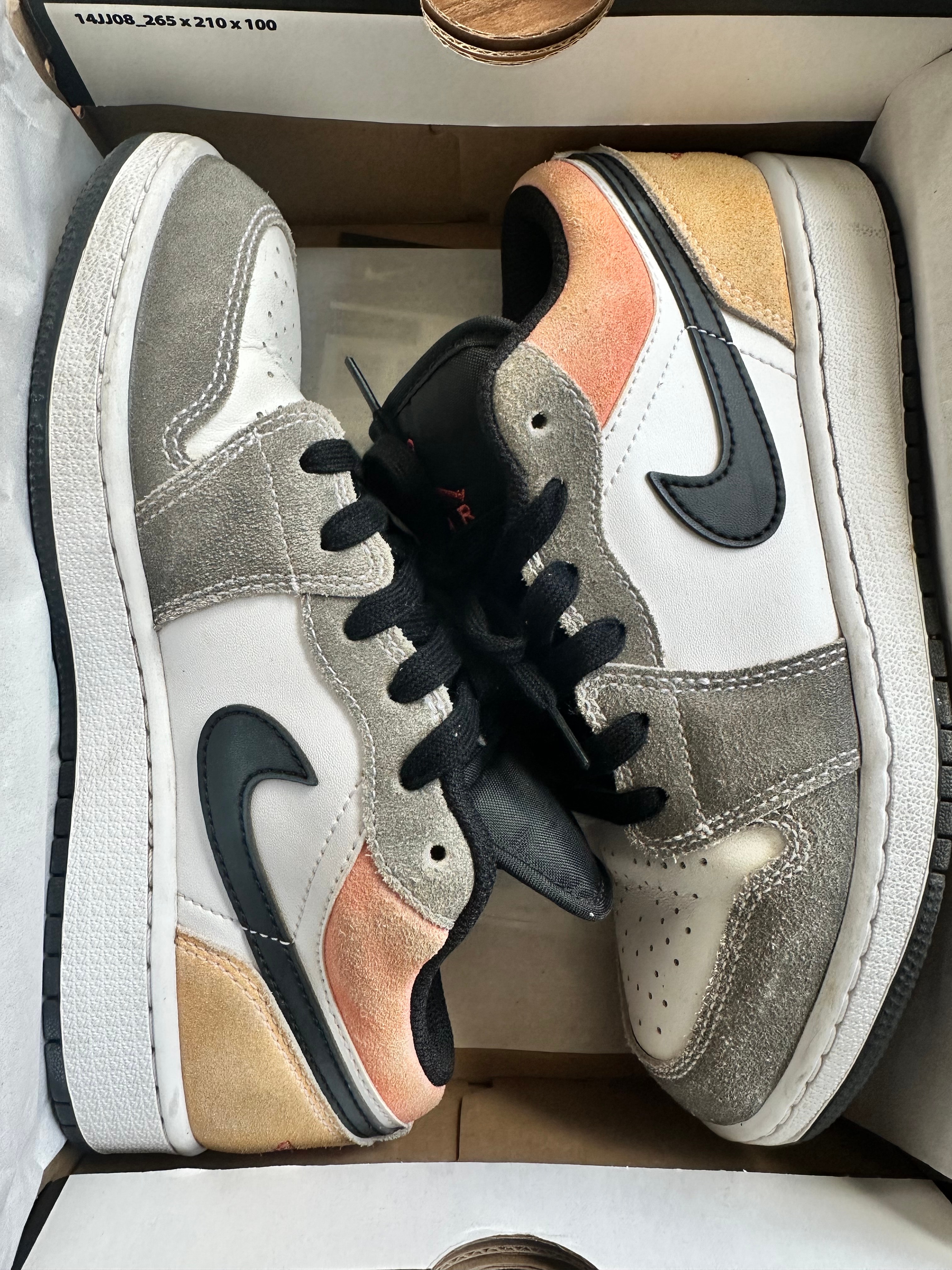 Nike Air Jordan 1 Low "Flight Club"