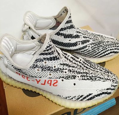adidas YEEZY Boost 350 V2 "Zebra"