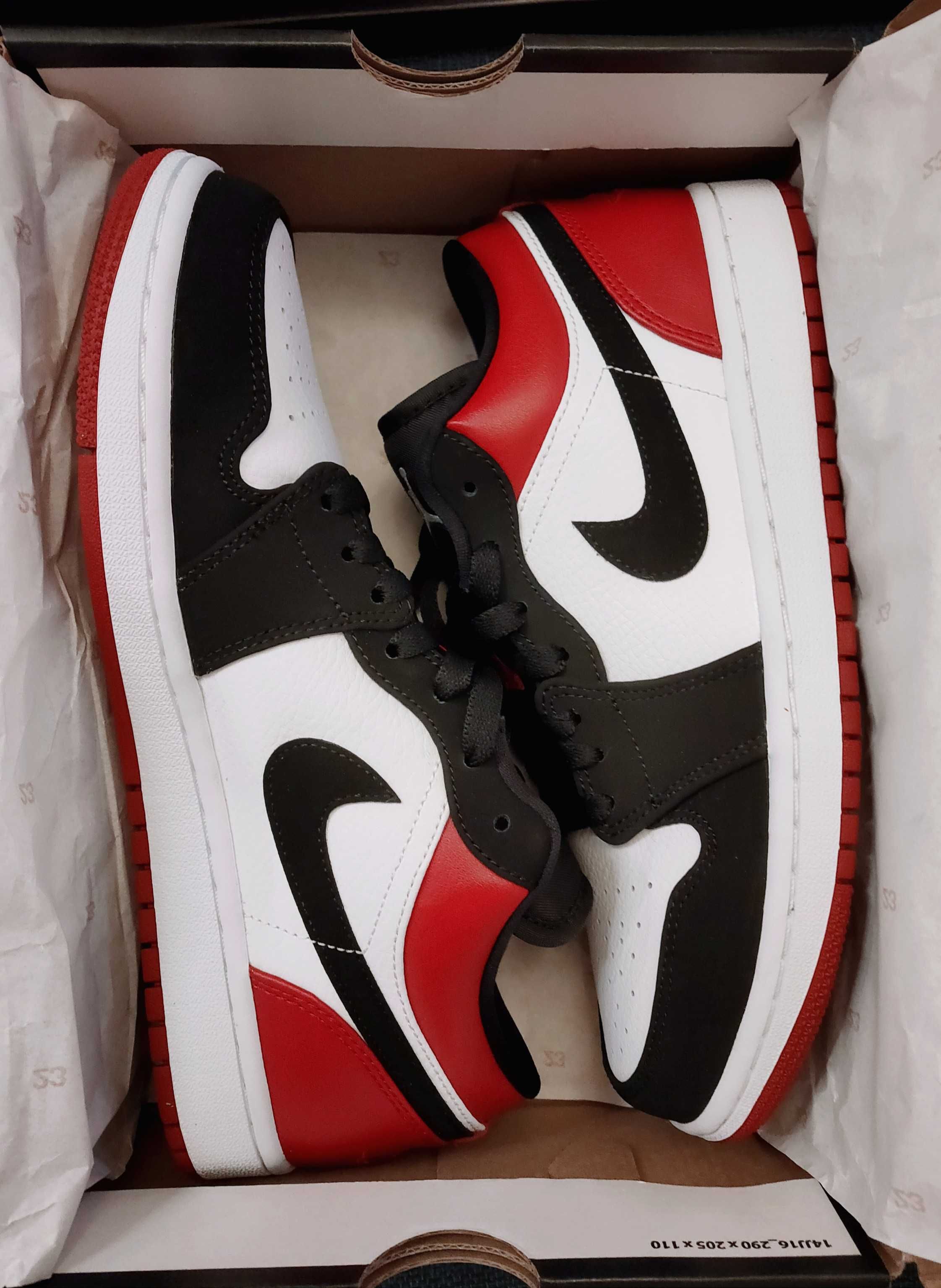 Nike Air Jordan 1 Low "Black Toe"