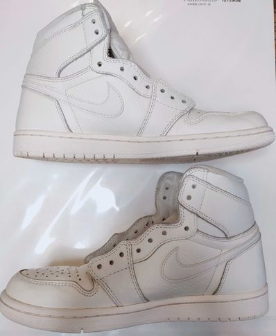 Nike Air Jordan 1 Retro High OG "Sail"