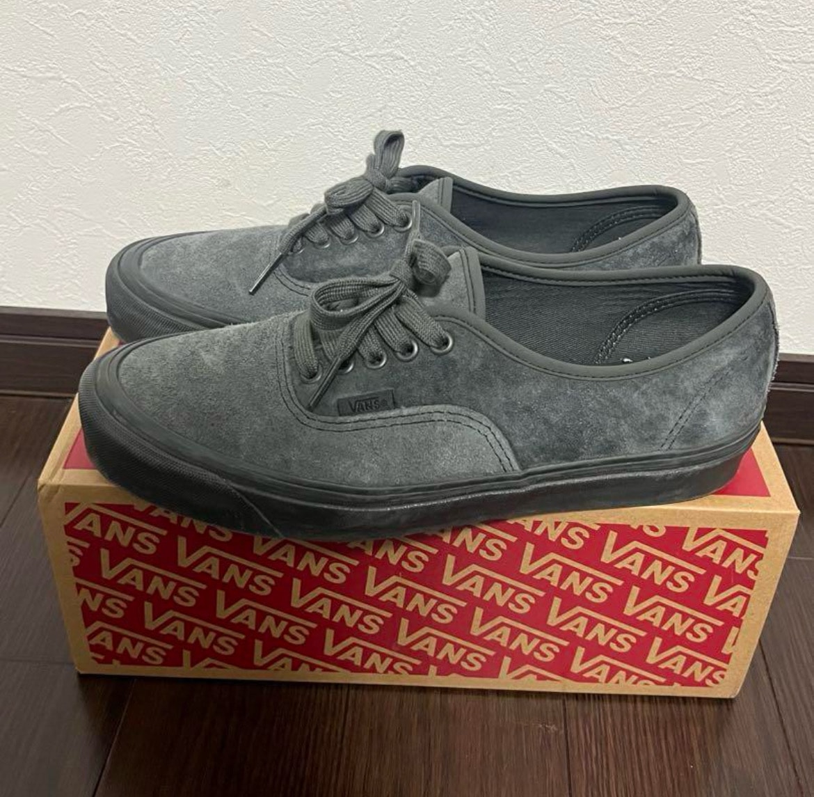 バンズ オーセンティック44 LX "ブラック"