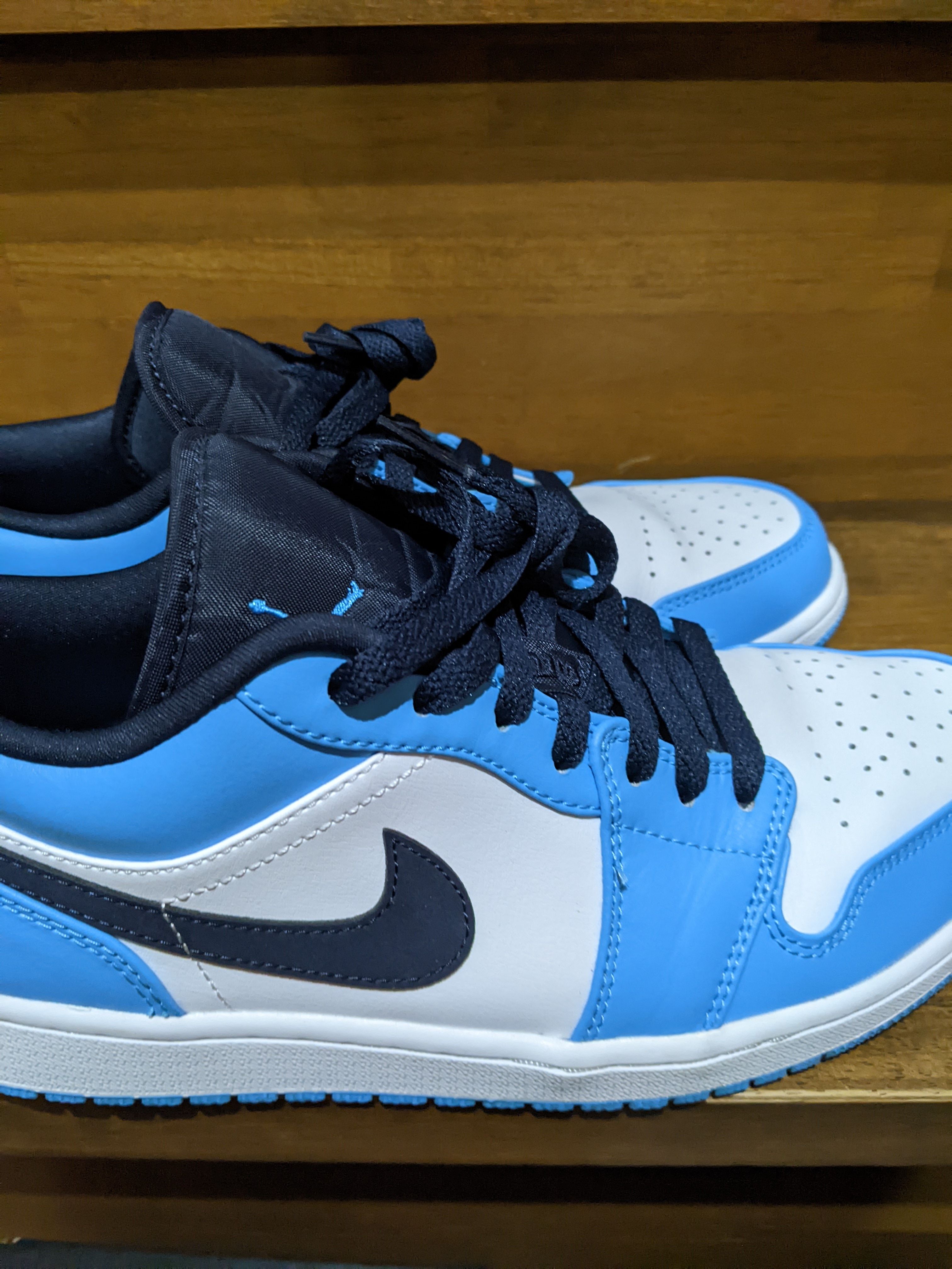 Nike Air Jordan 1 Low "University Blue"