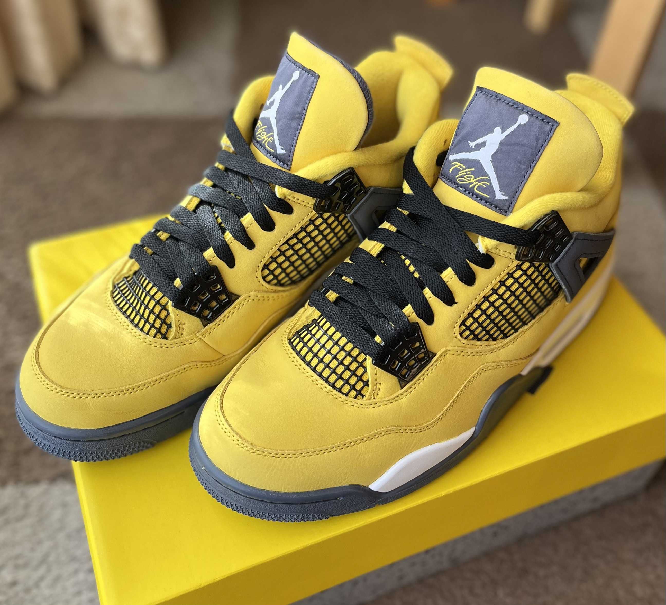 Nike Air Jordan 4 "Tour Yellow"